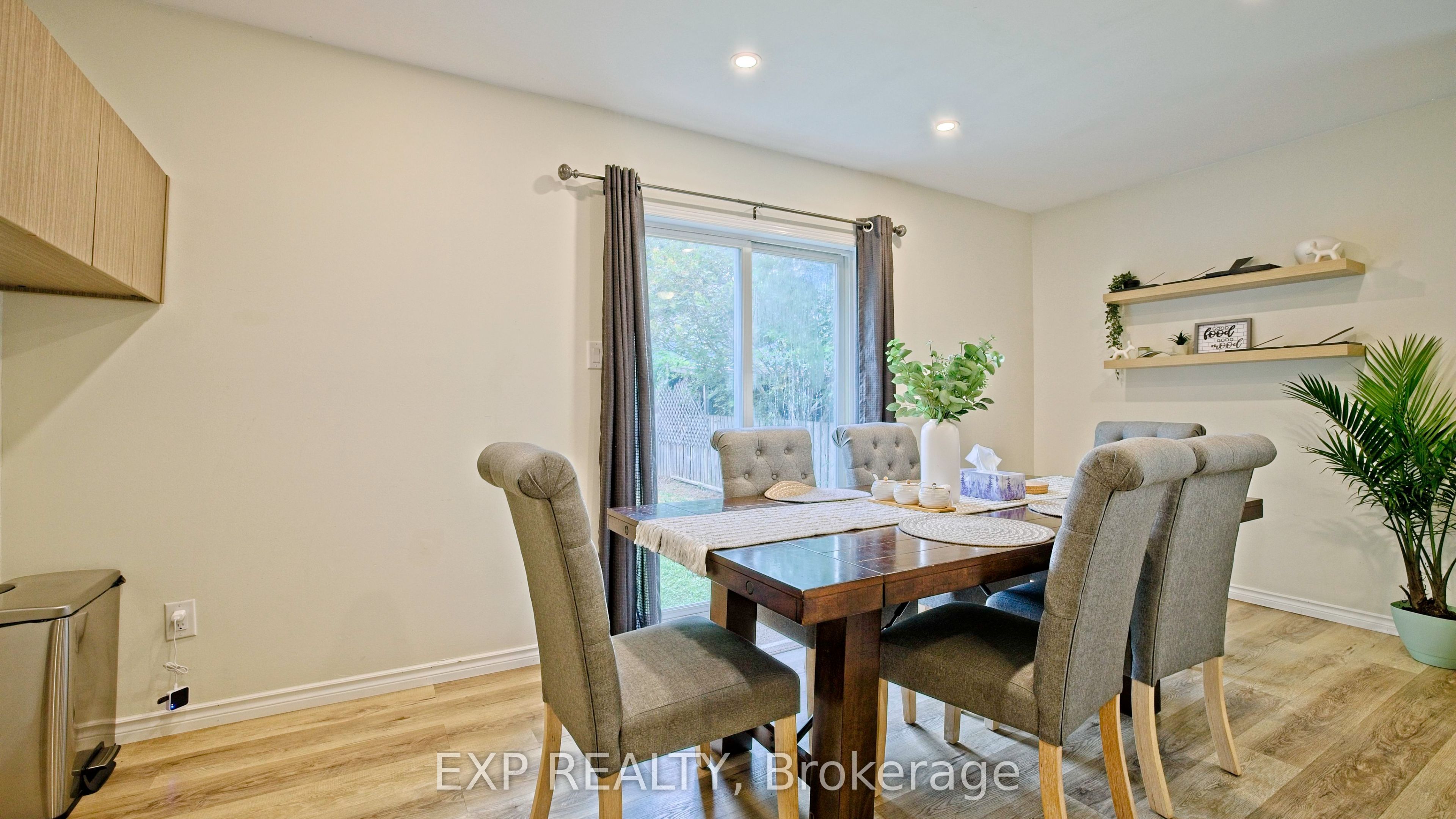 410 King William Street Property Photo 10