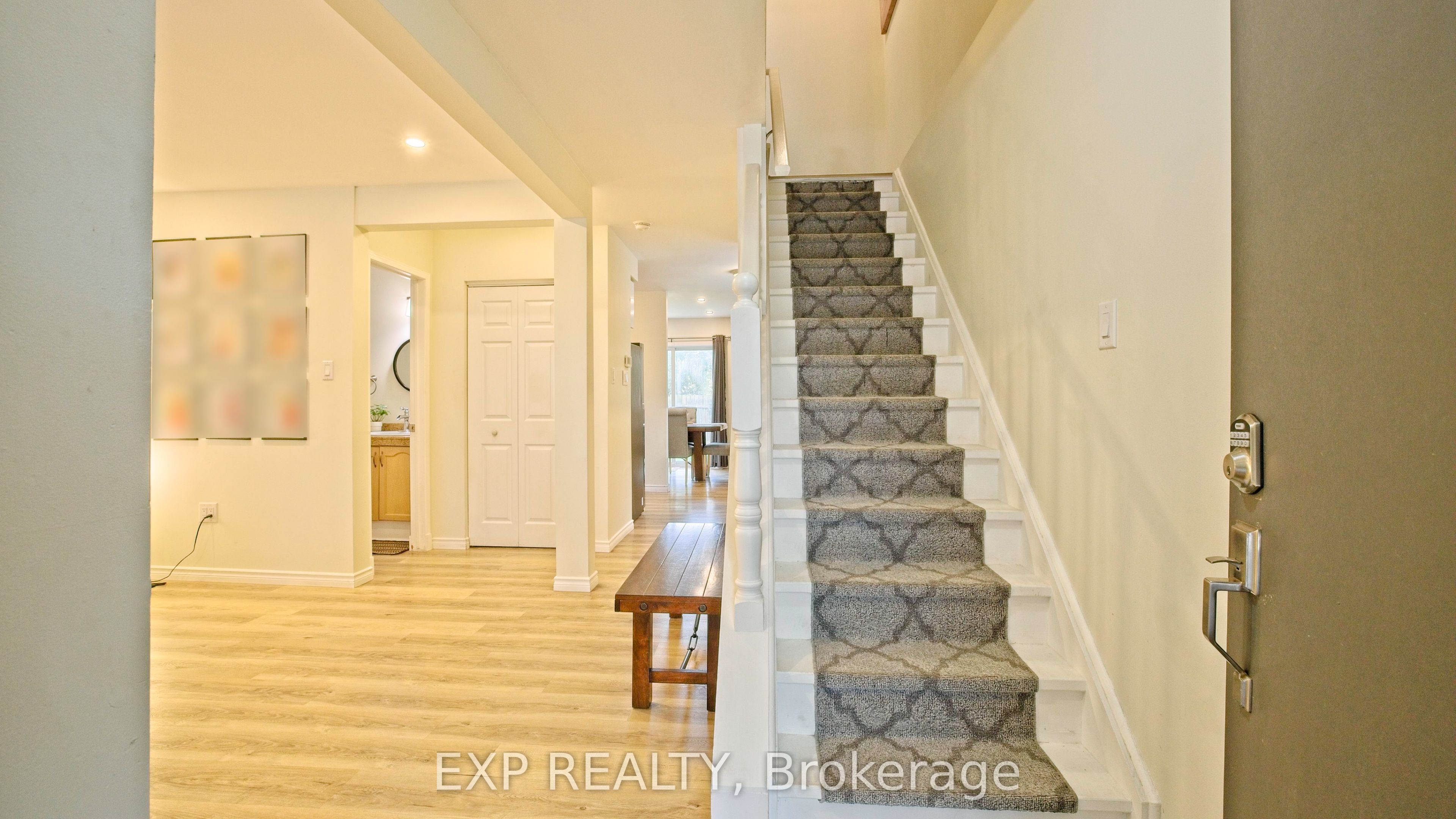 410 King William Street Property Photo 13