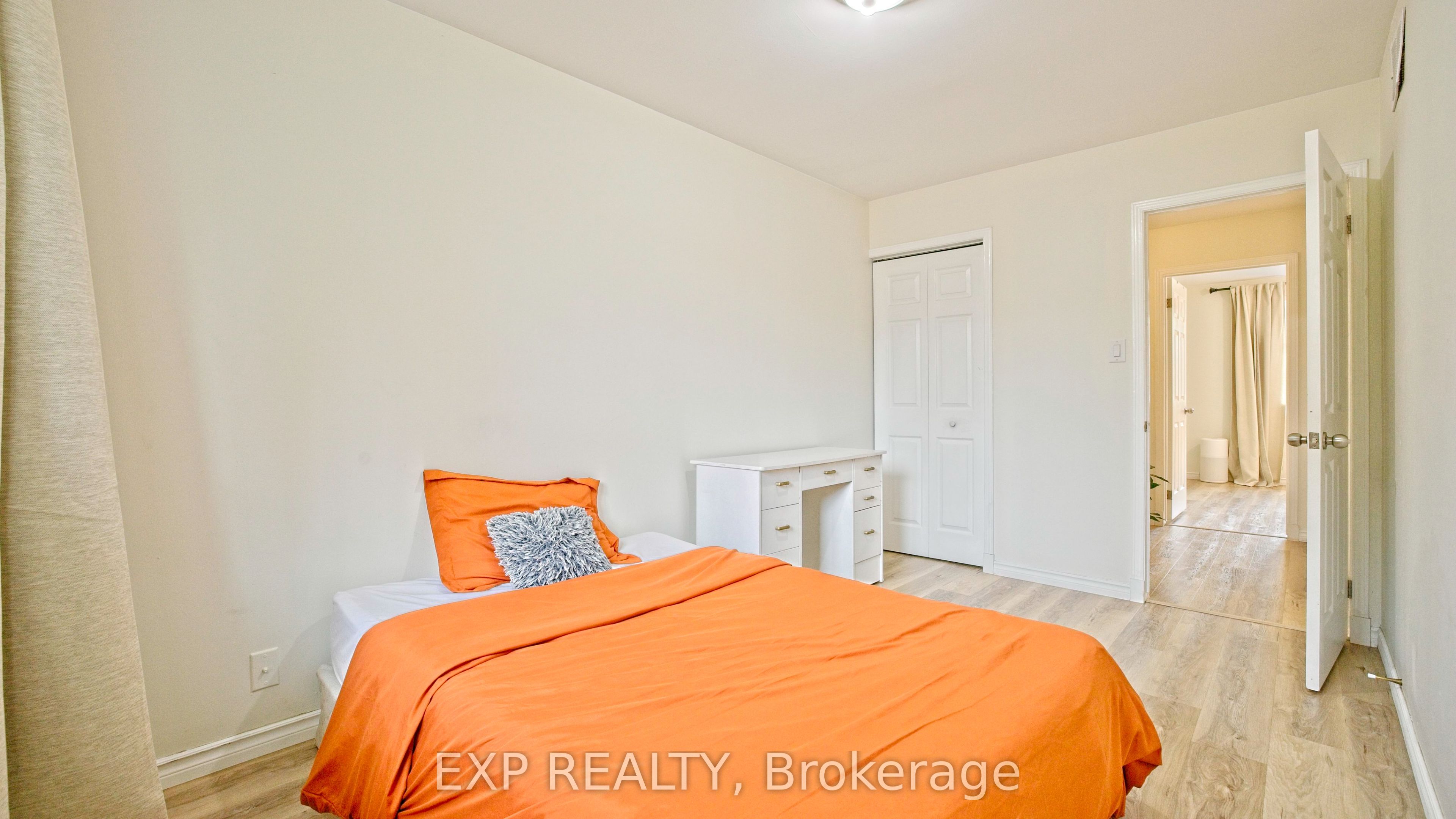 410 King William Street Property Photo 23