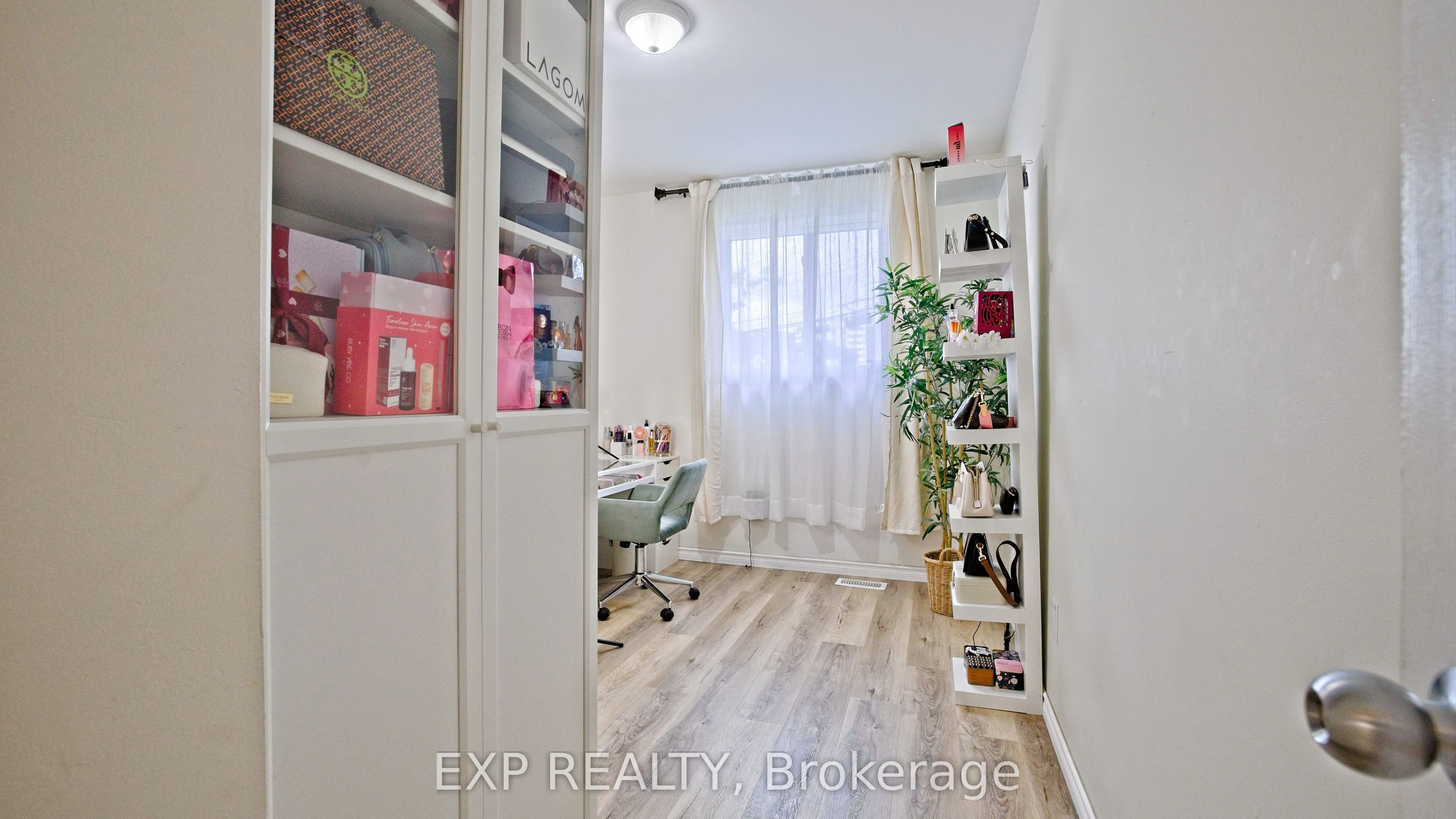 410 King William Street Property Photo 24