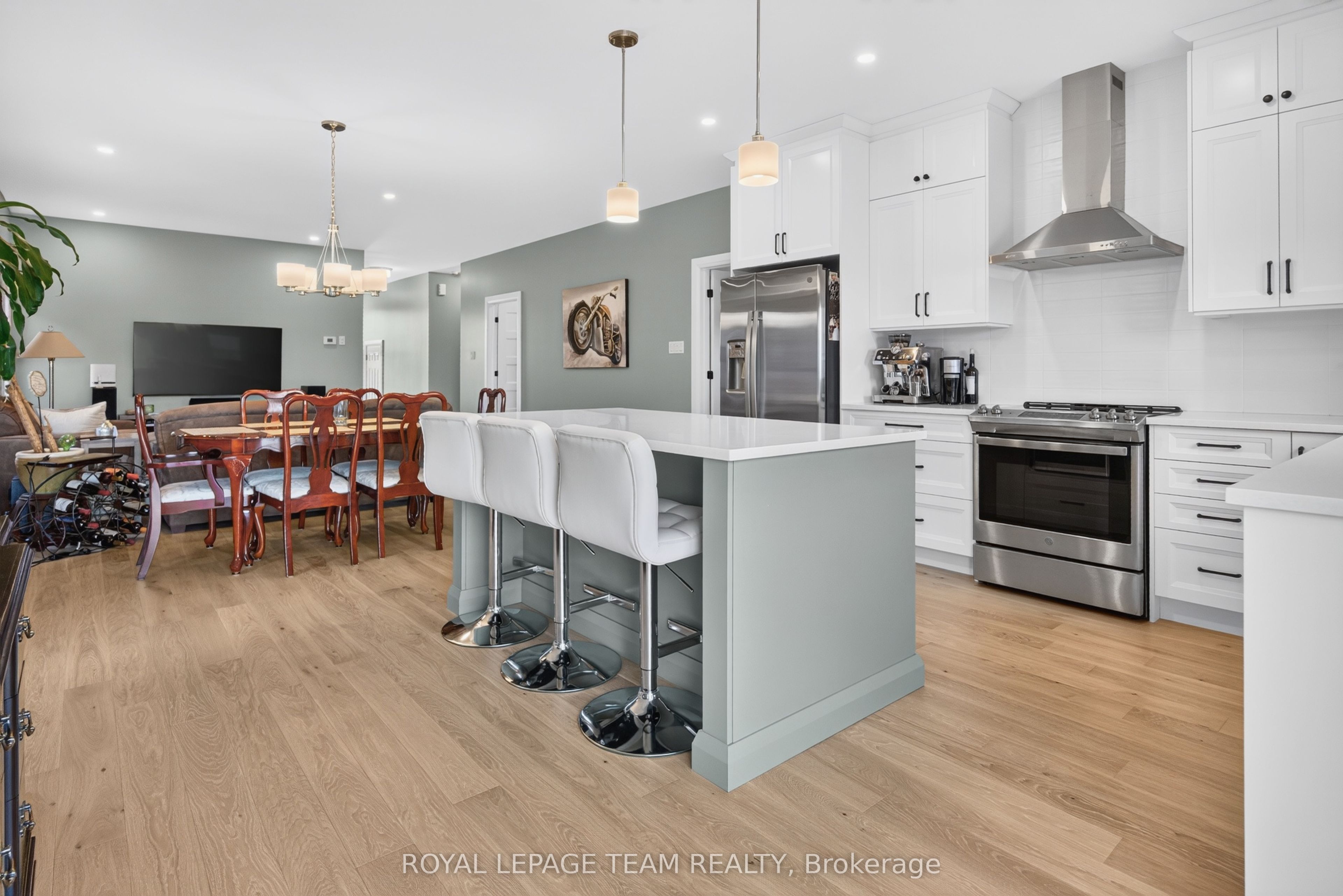 816 Namur Street Property Photo 19