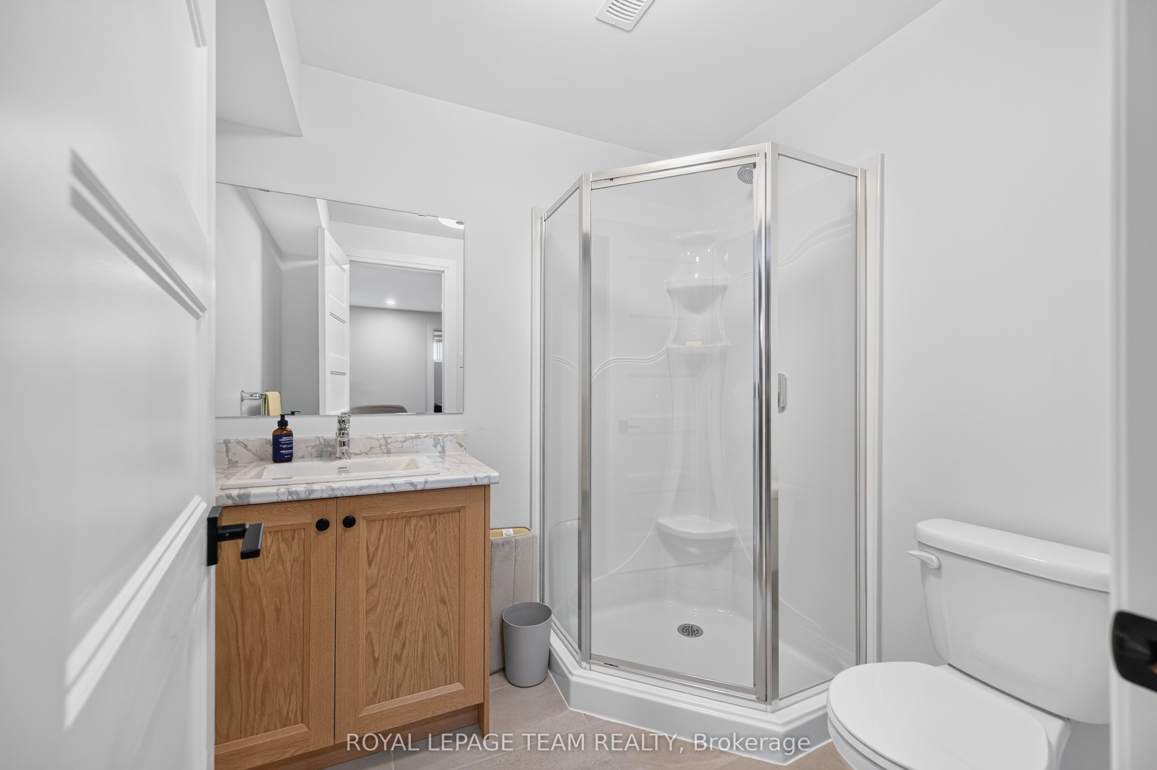 816 Namur Street Property Photo 32