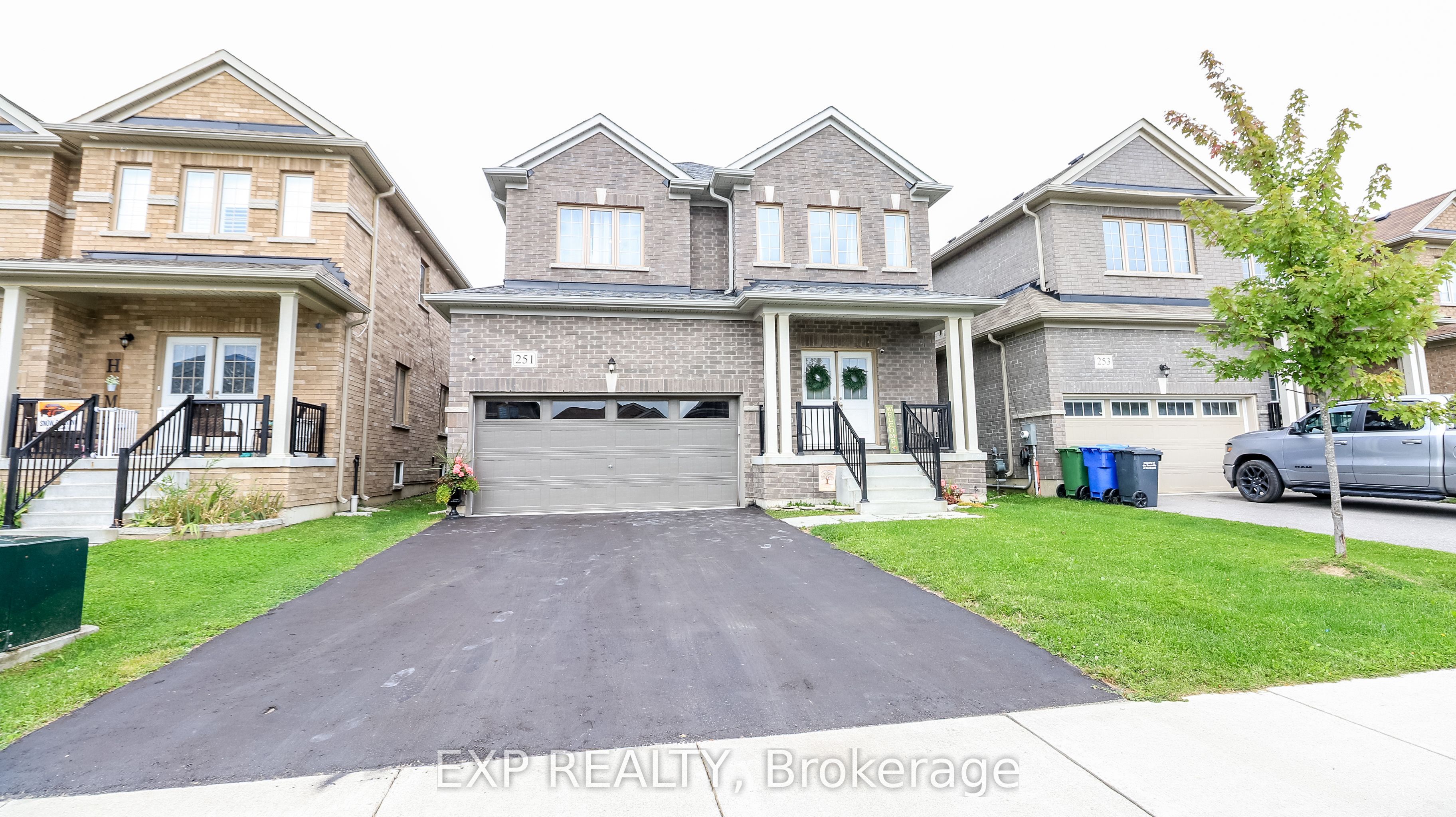 251 Ridley Crescent Property Photo 1