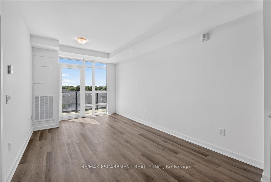 461 Green Road 427 Property Photo 15