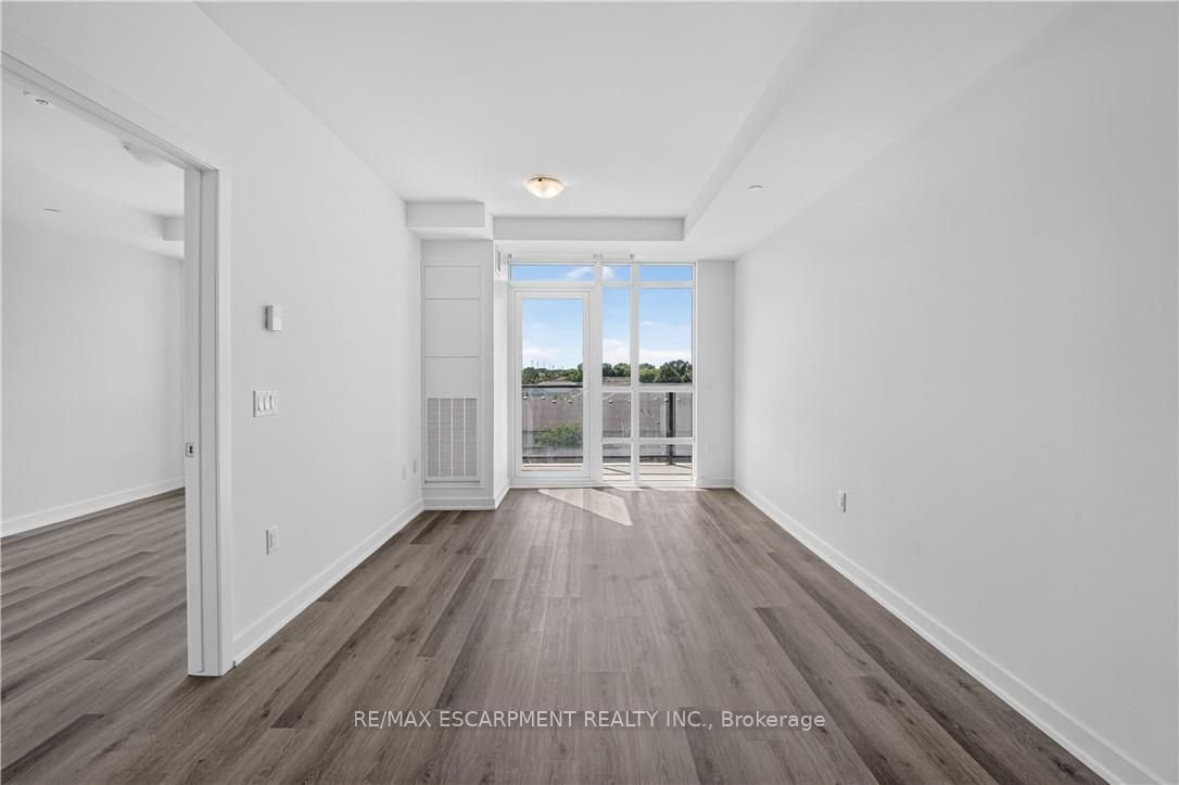 461 Green Road 427 Property Photo 16