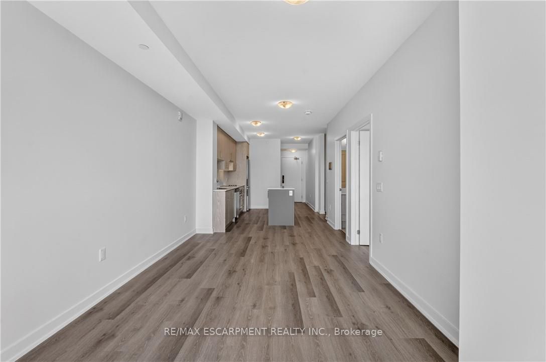 461 Green Road 427 Property Photo 18