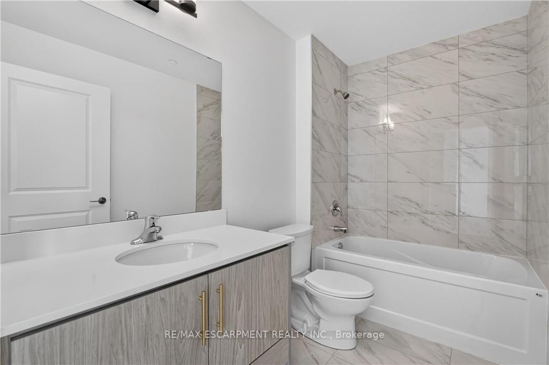 461 Green Road 427 Property Photo 23