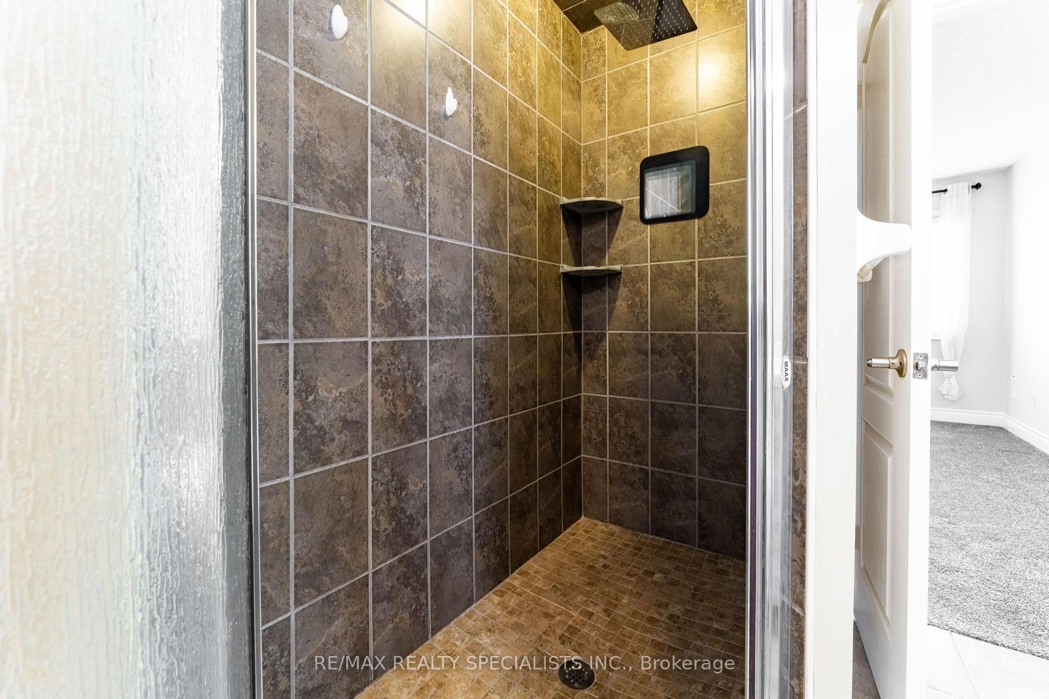 708 Spitfire Street Property Photo 19