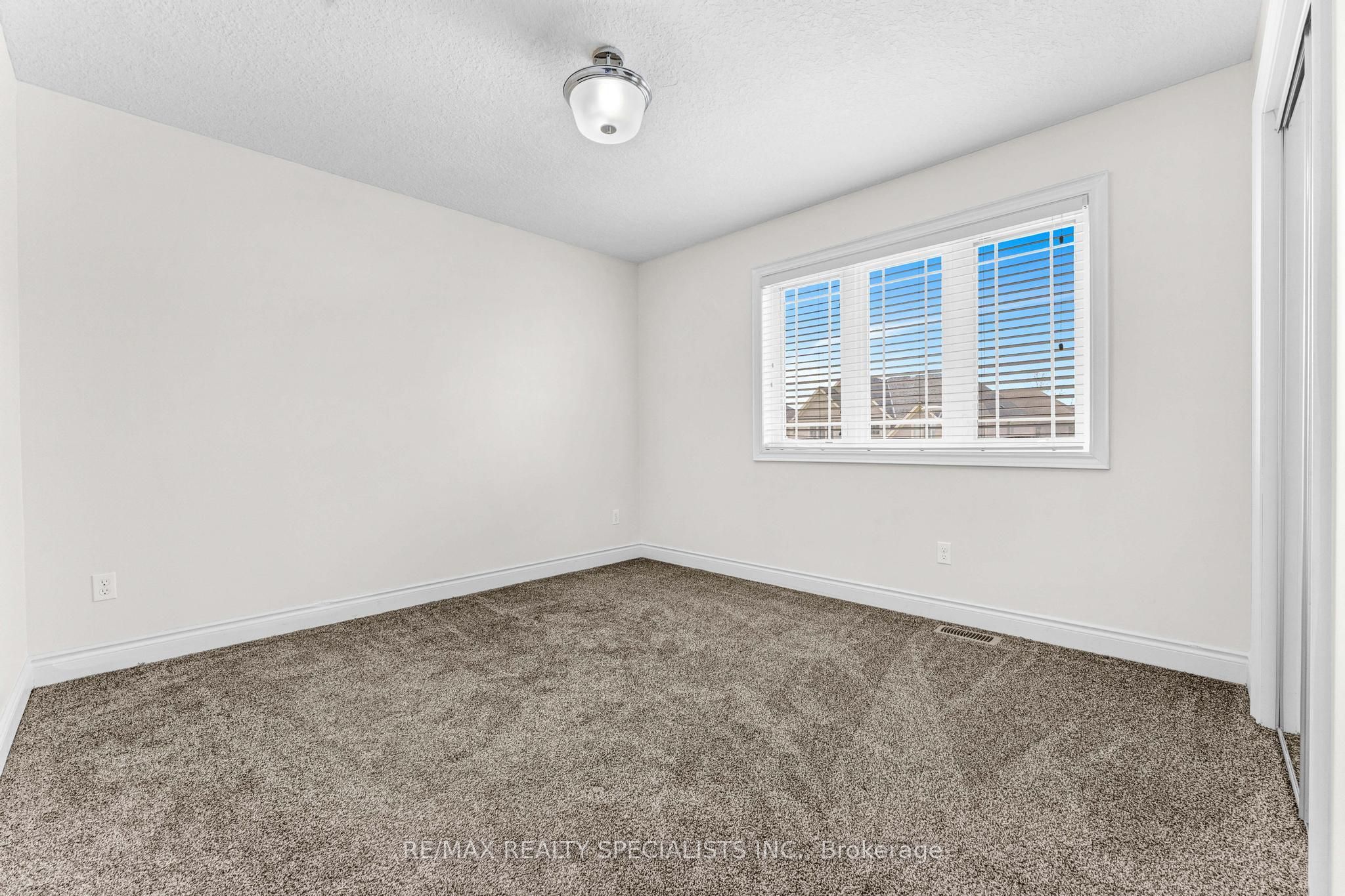 708 Spitfire Street Property Photo 22