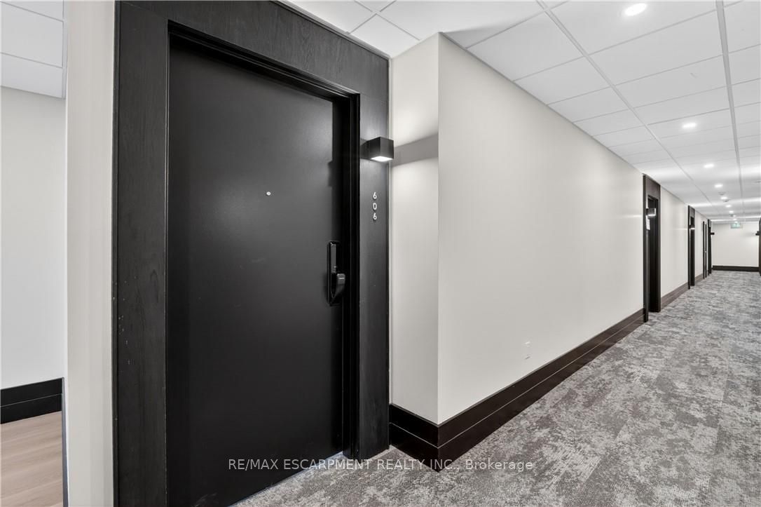 461 Green Road 606 Property Photo 2