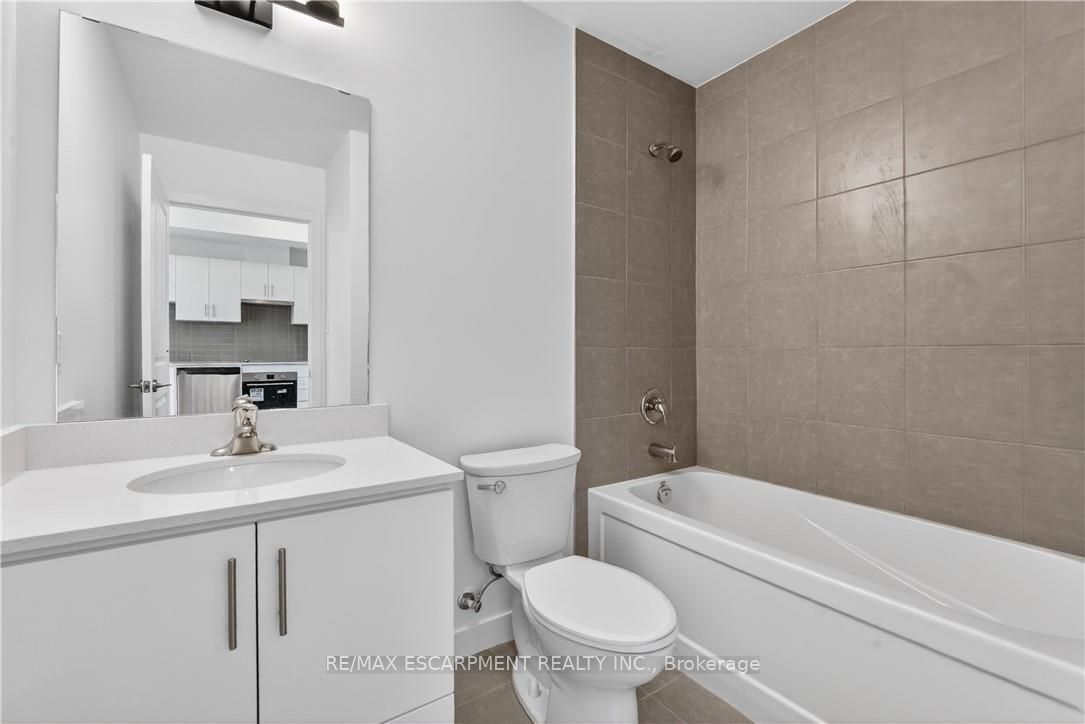 461 Green Road 606 Property Photo 13