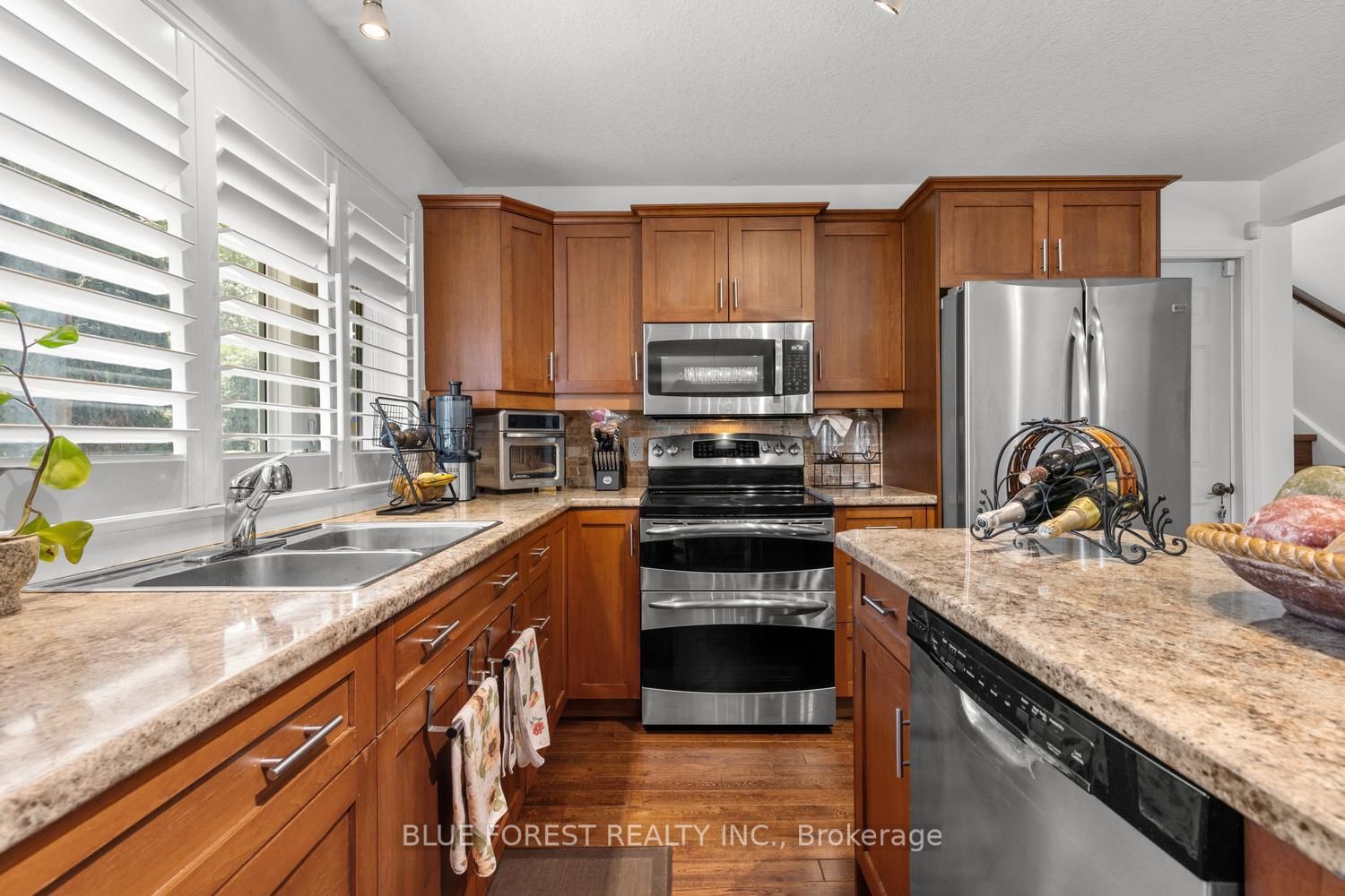 535 Gordon Avenue Property Photo 10