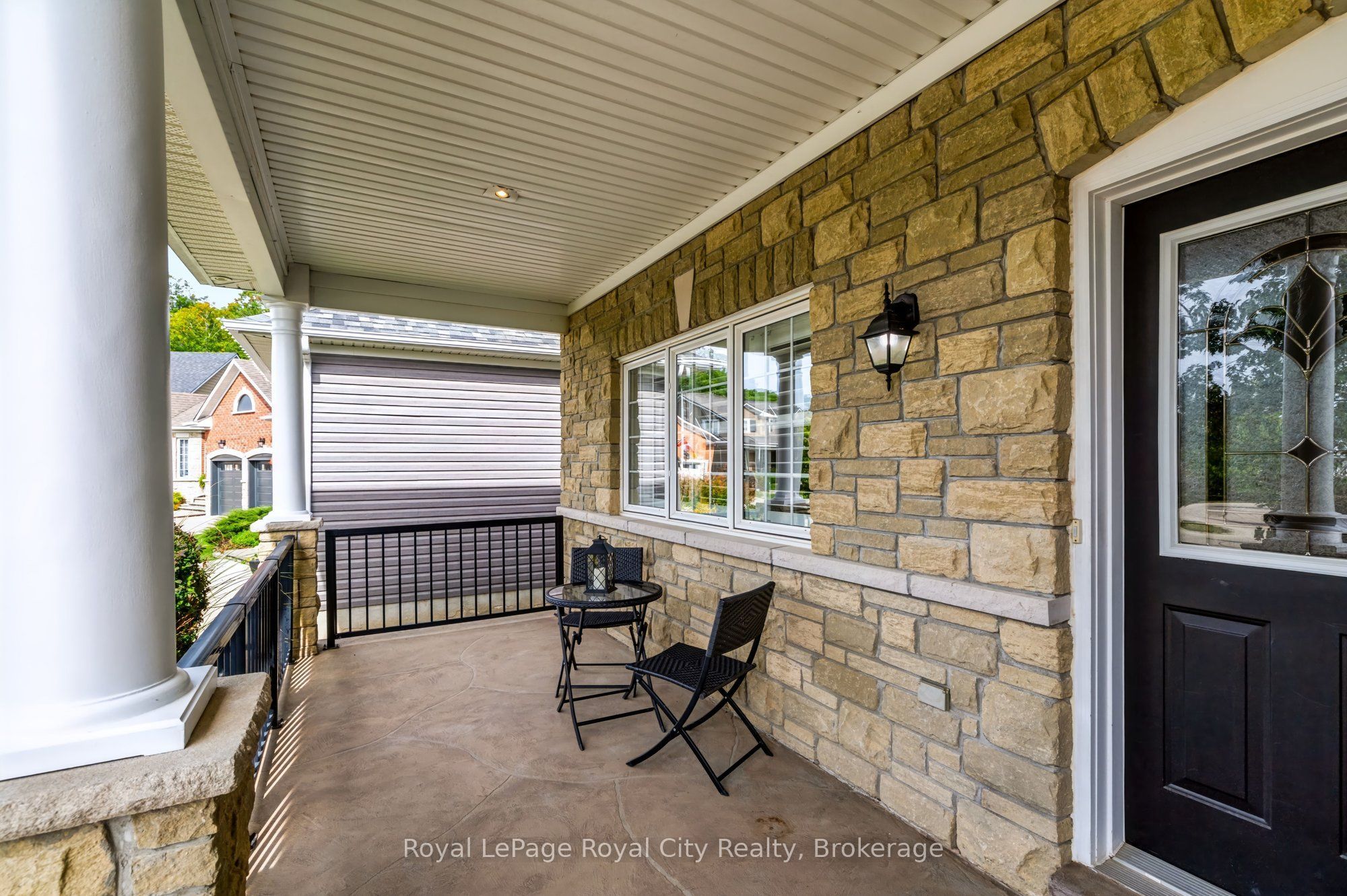 142 Milne Place Property Photo 4
