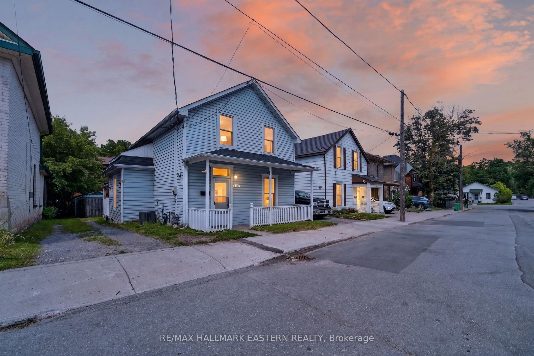 625 Union Street Property Photo 3