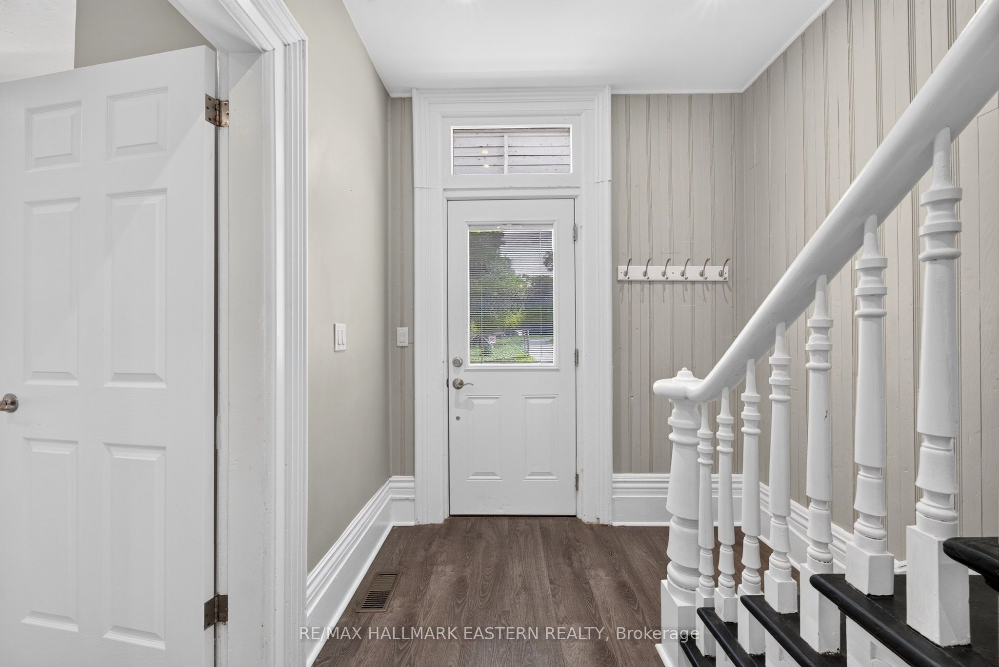 625 Union Street Property Photo 6