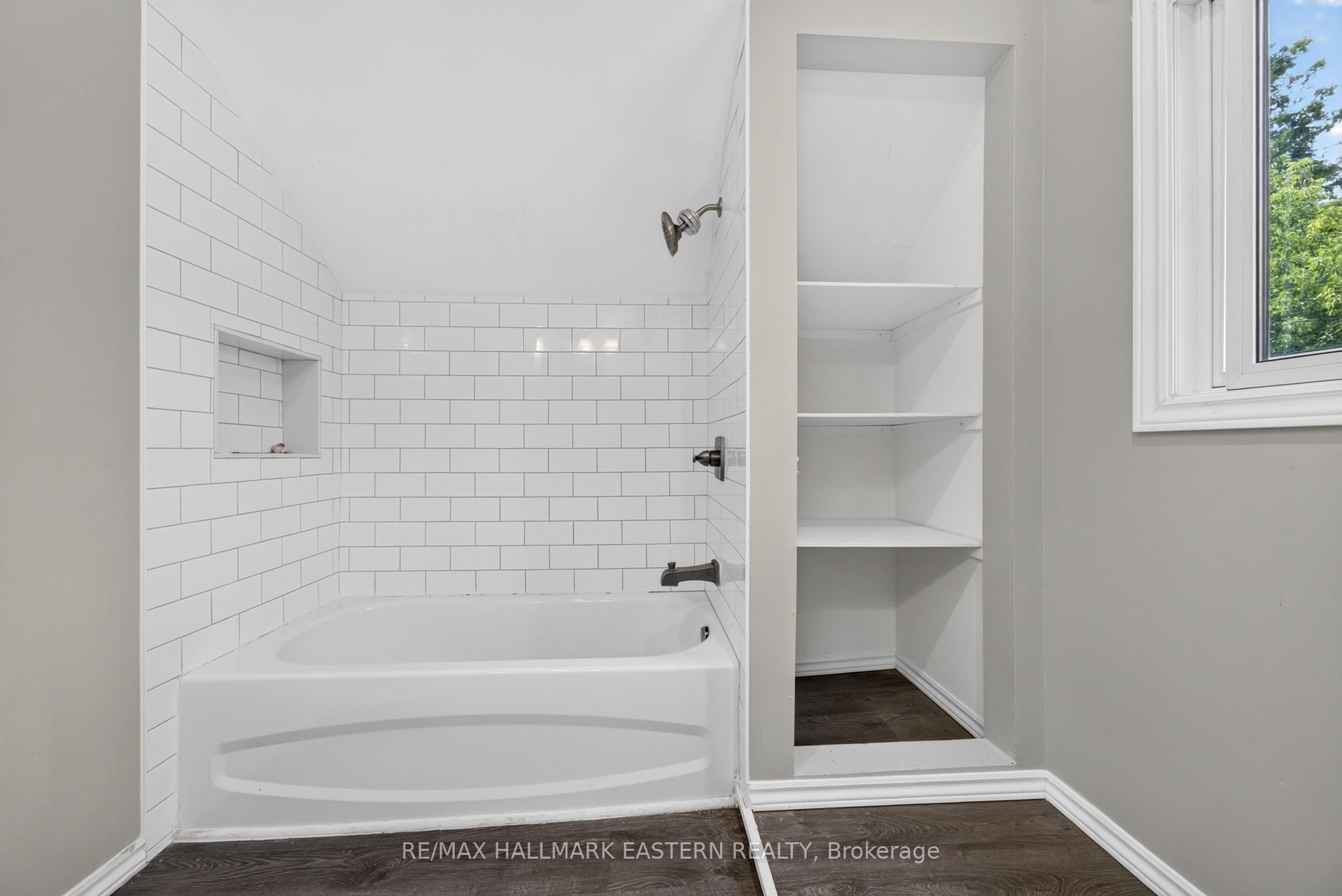 625 Union Street Property Photo 25