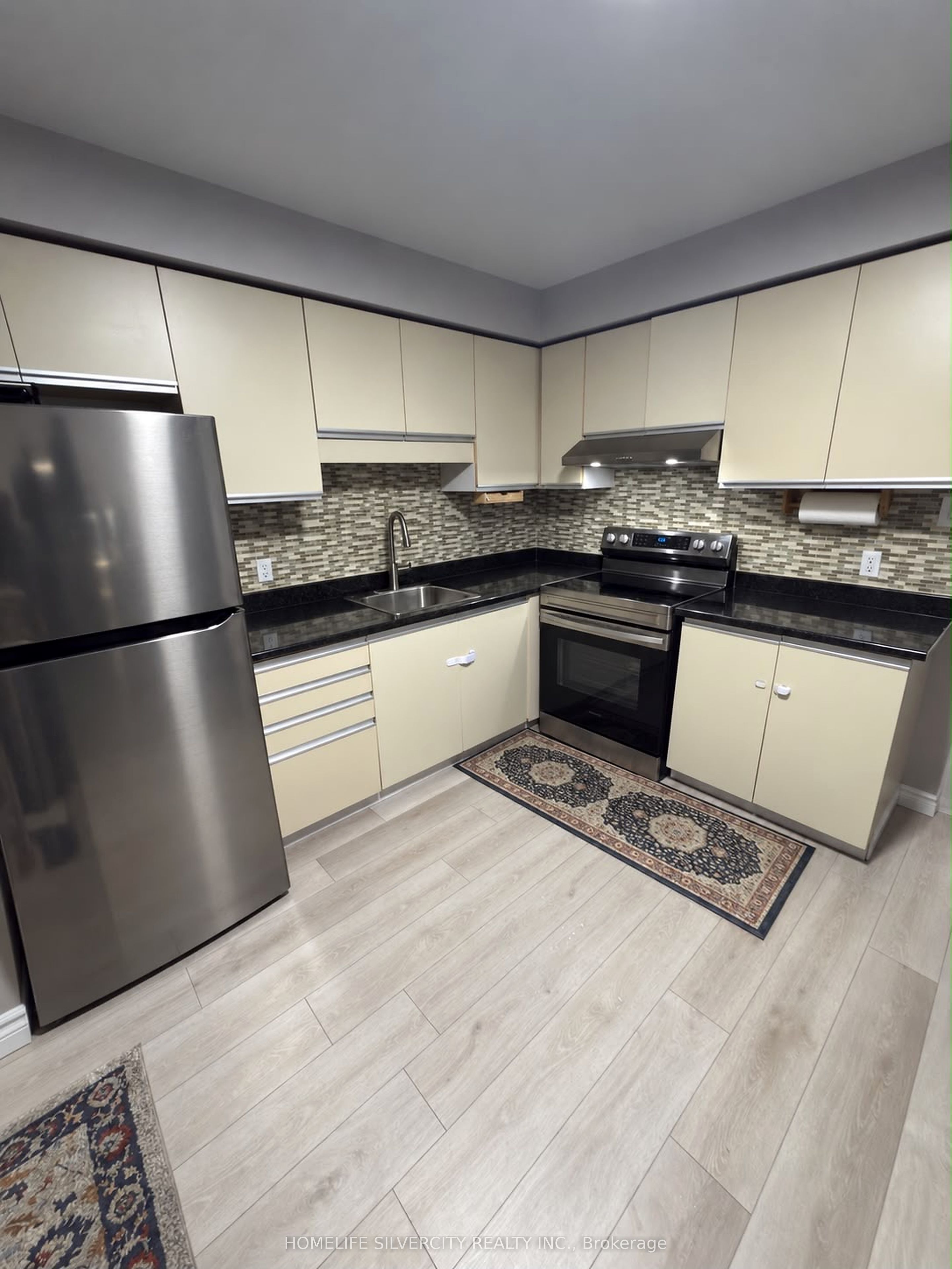 550 Second Street 2 Property Photo 4
