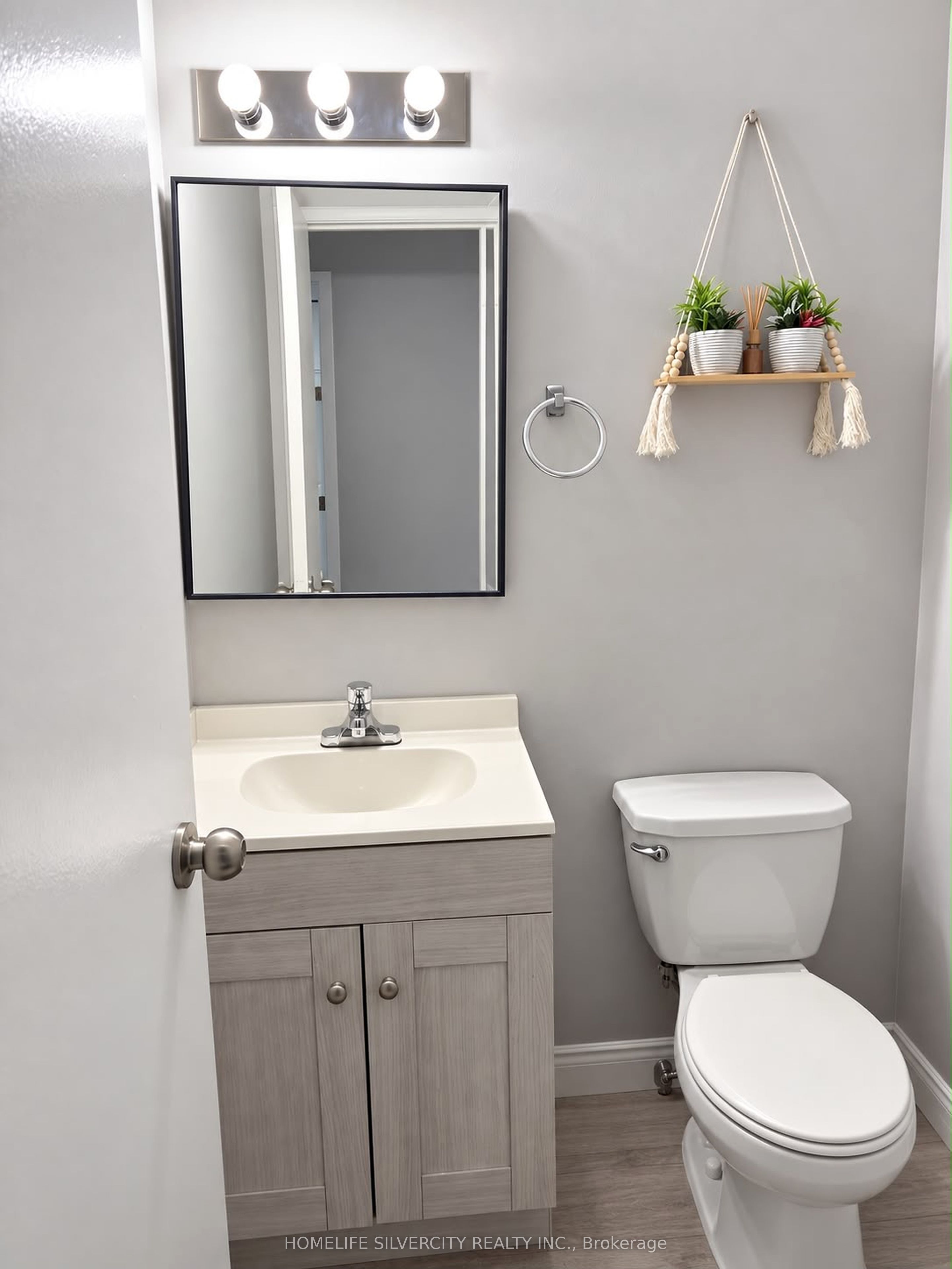 550 Second Street 2 Property Photo 8