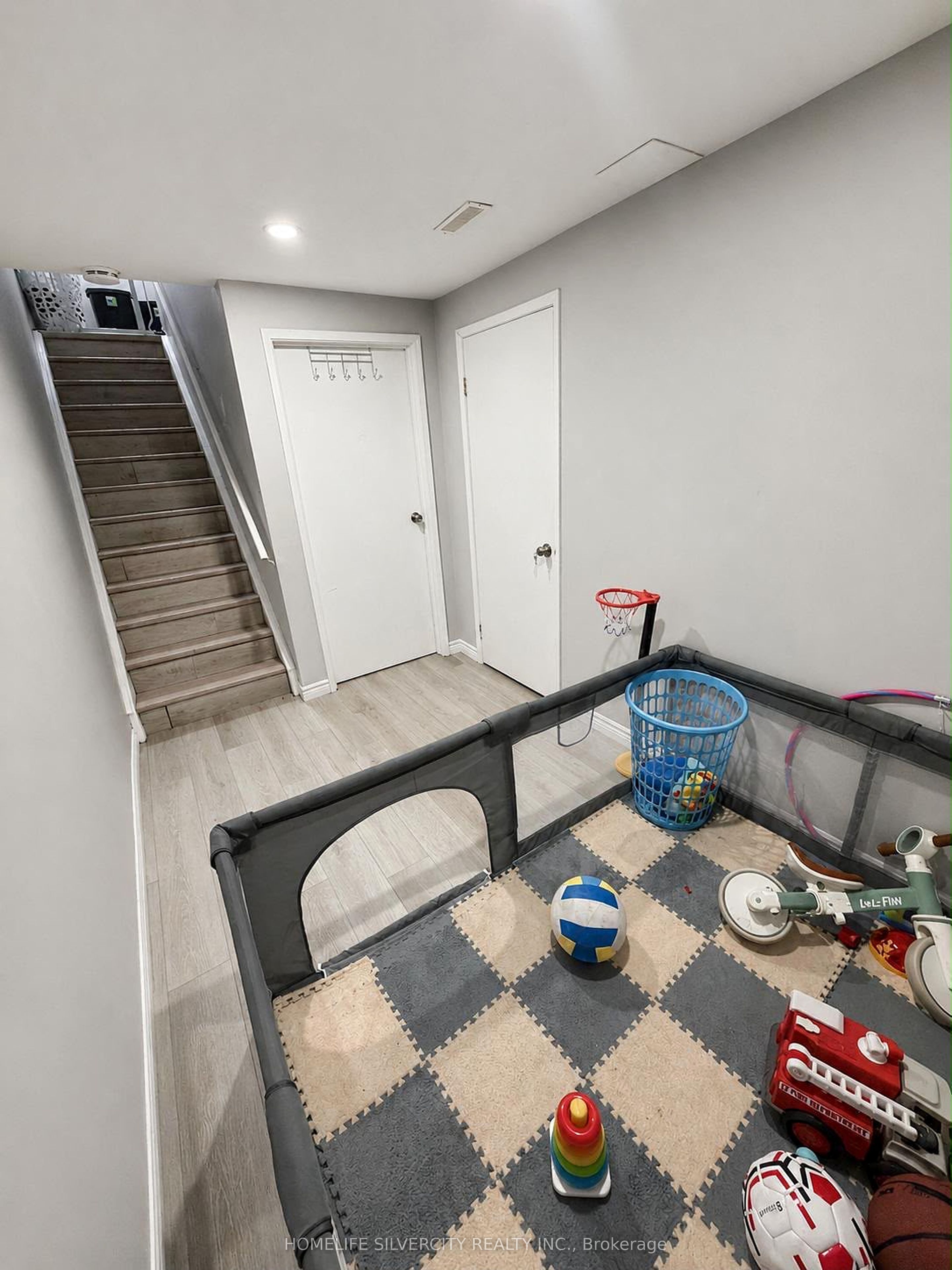 550 Second Street 2 Property Photo 19