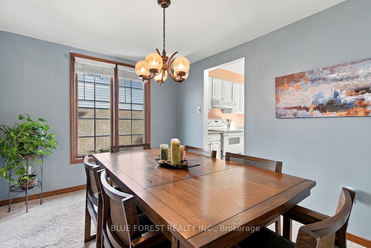 14 Dundee Place Property Photo 10