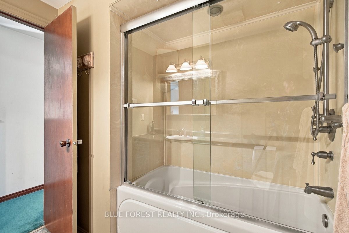 14 Dundee Place Property Photo 24