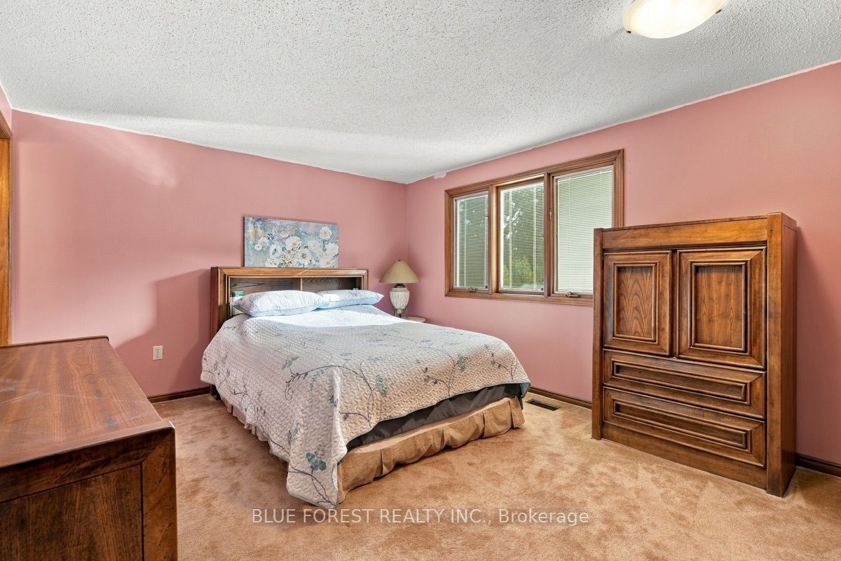 14 Dundee Place Property Photo 25