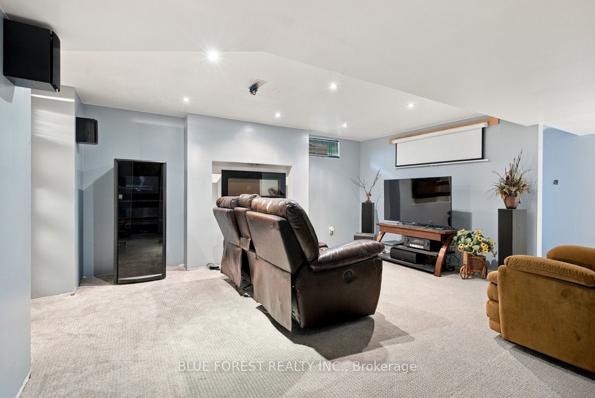 14 Dundee Place Property Photo 28