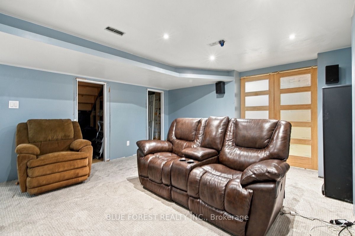 14 Dundee Place Property Photo 30