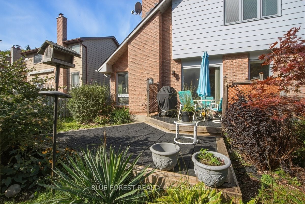 14 Dundee Place Property Photo 39