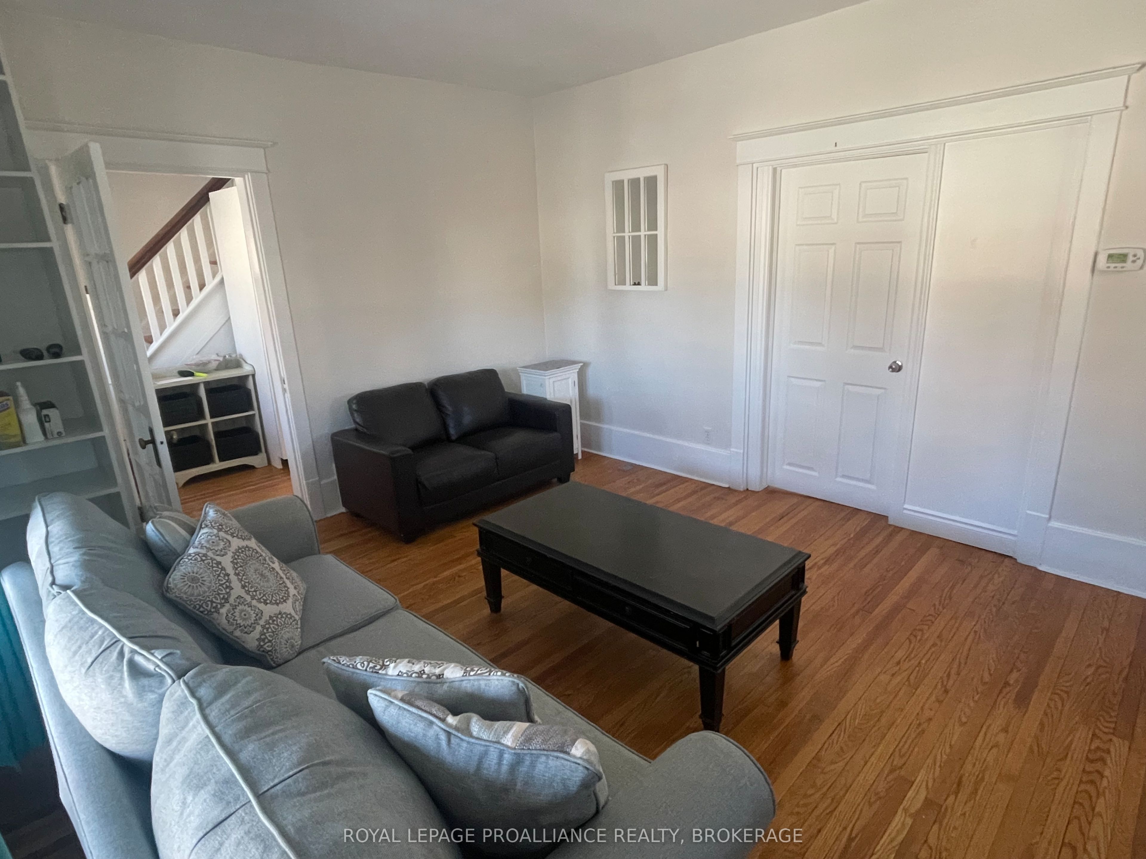 260 Collingwood Street Property Photo 9