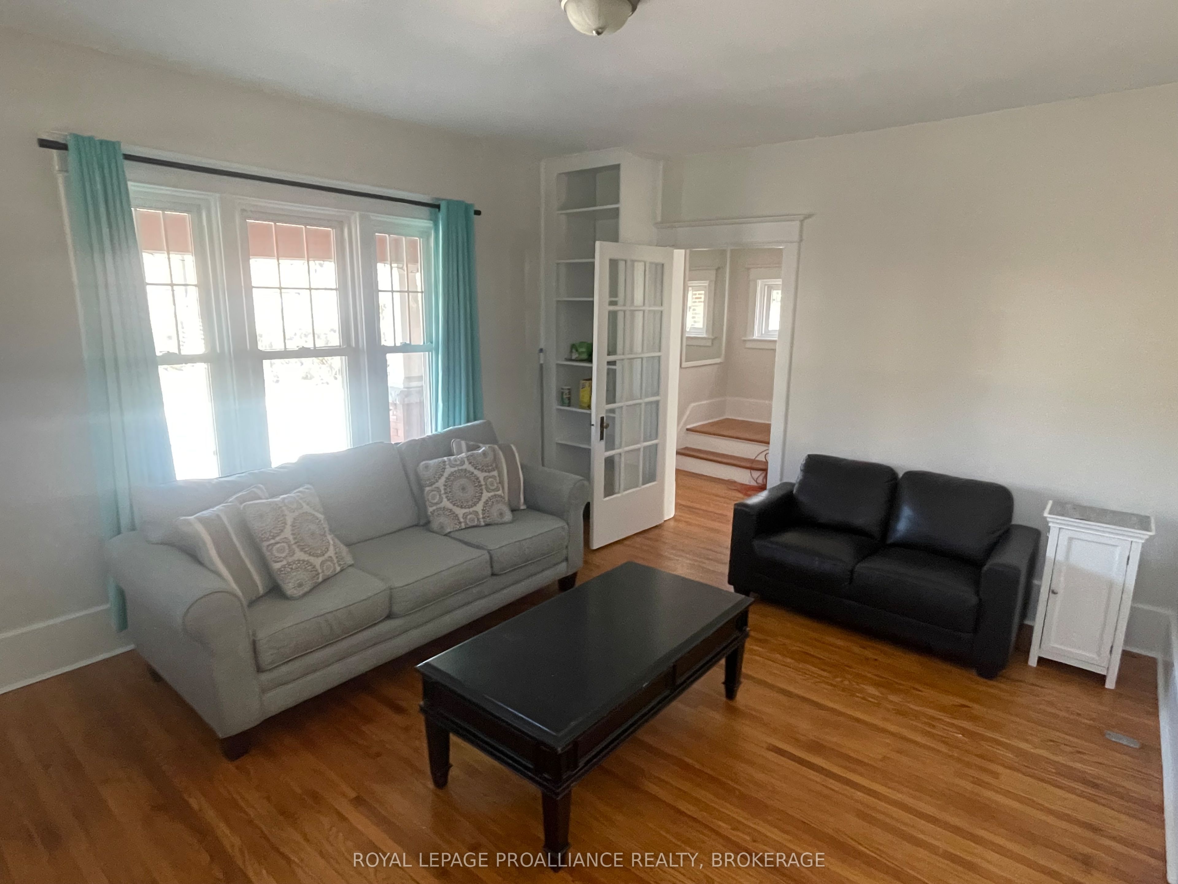 260 Collingwood Street Property Photo 10