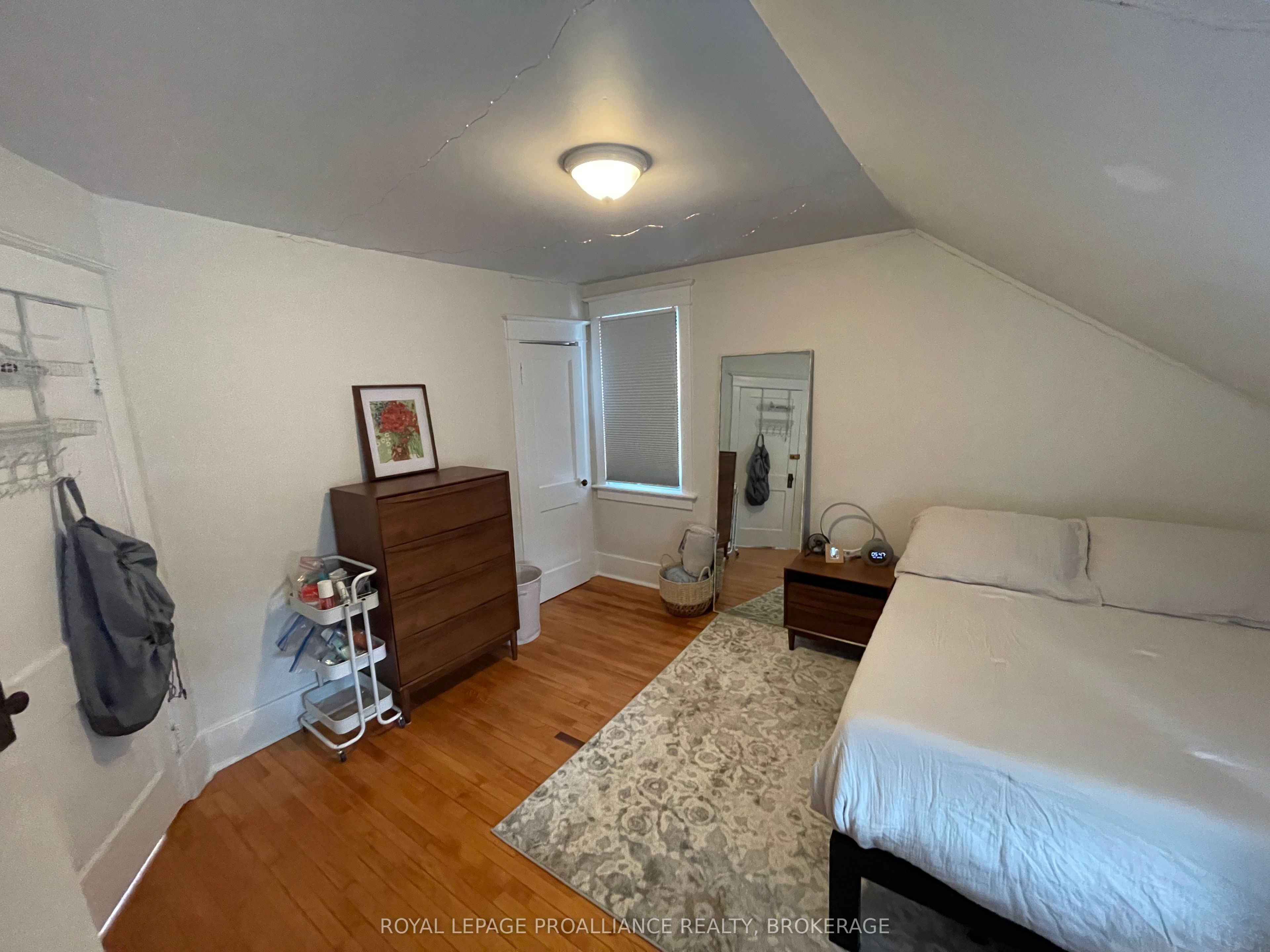 260 Collingwood Street Property Photo 23