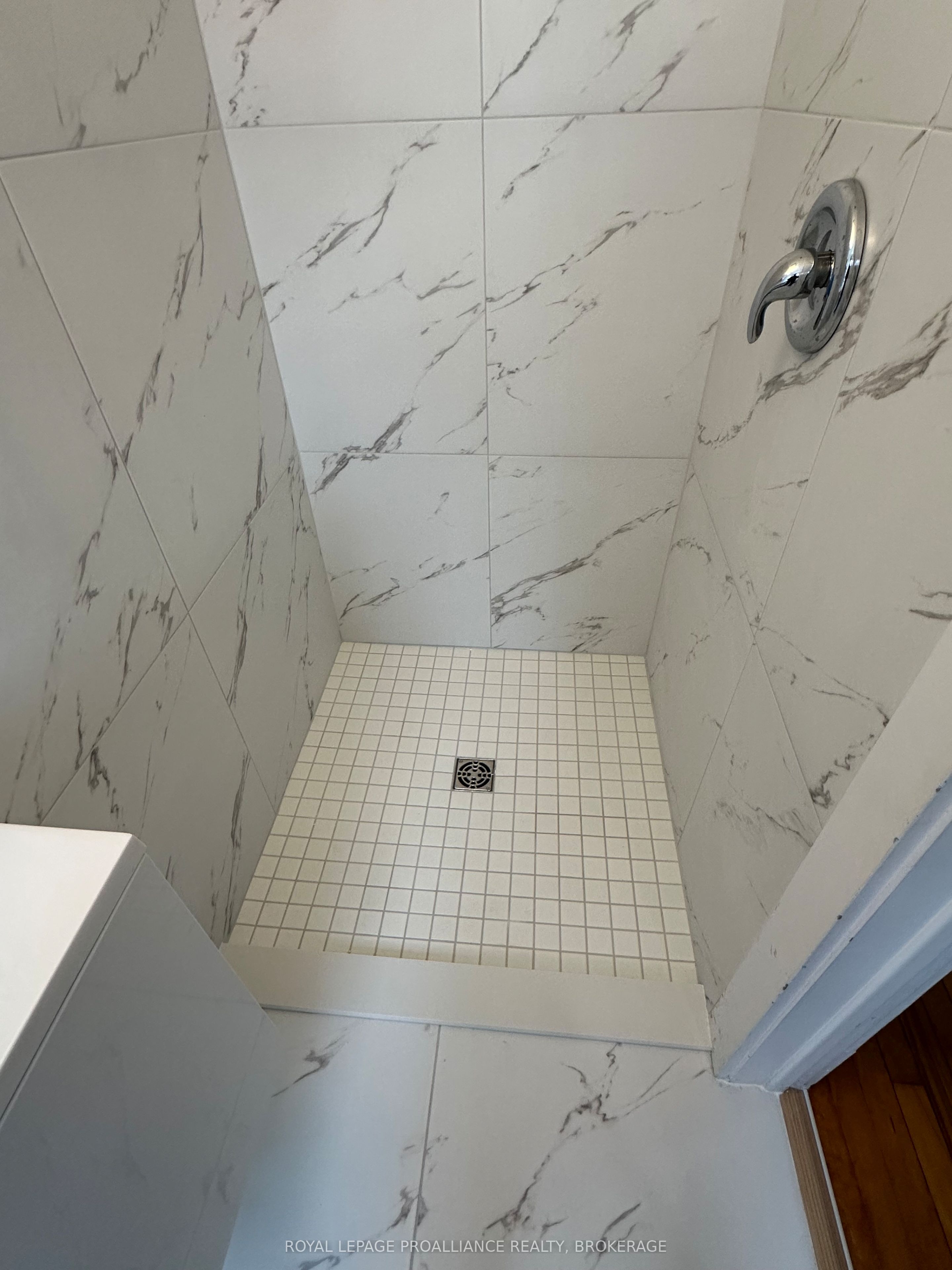260 Collingwood Street Property Photo 27