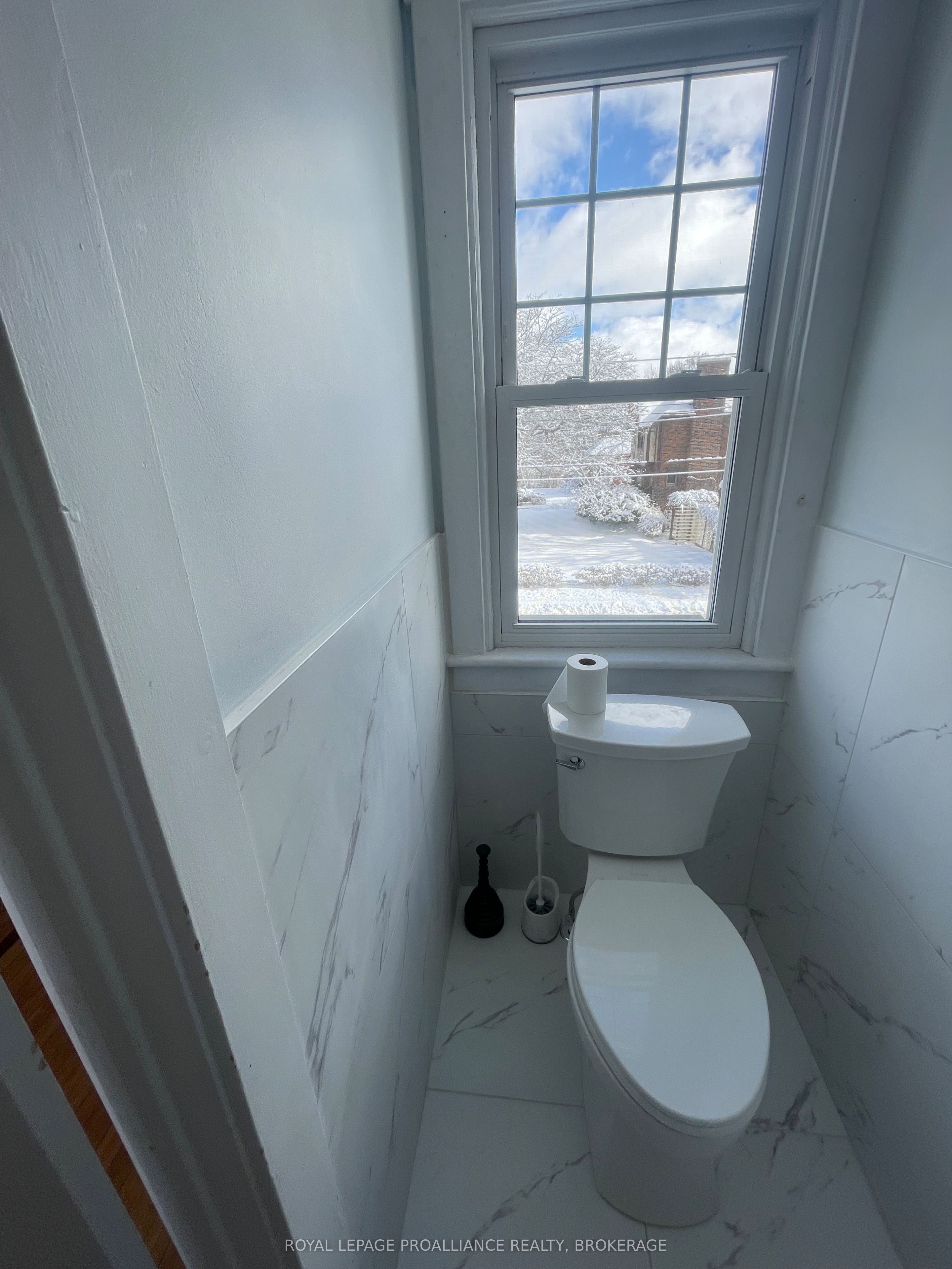 260 Collingwood Street Property Photo 29