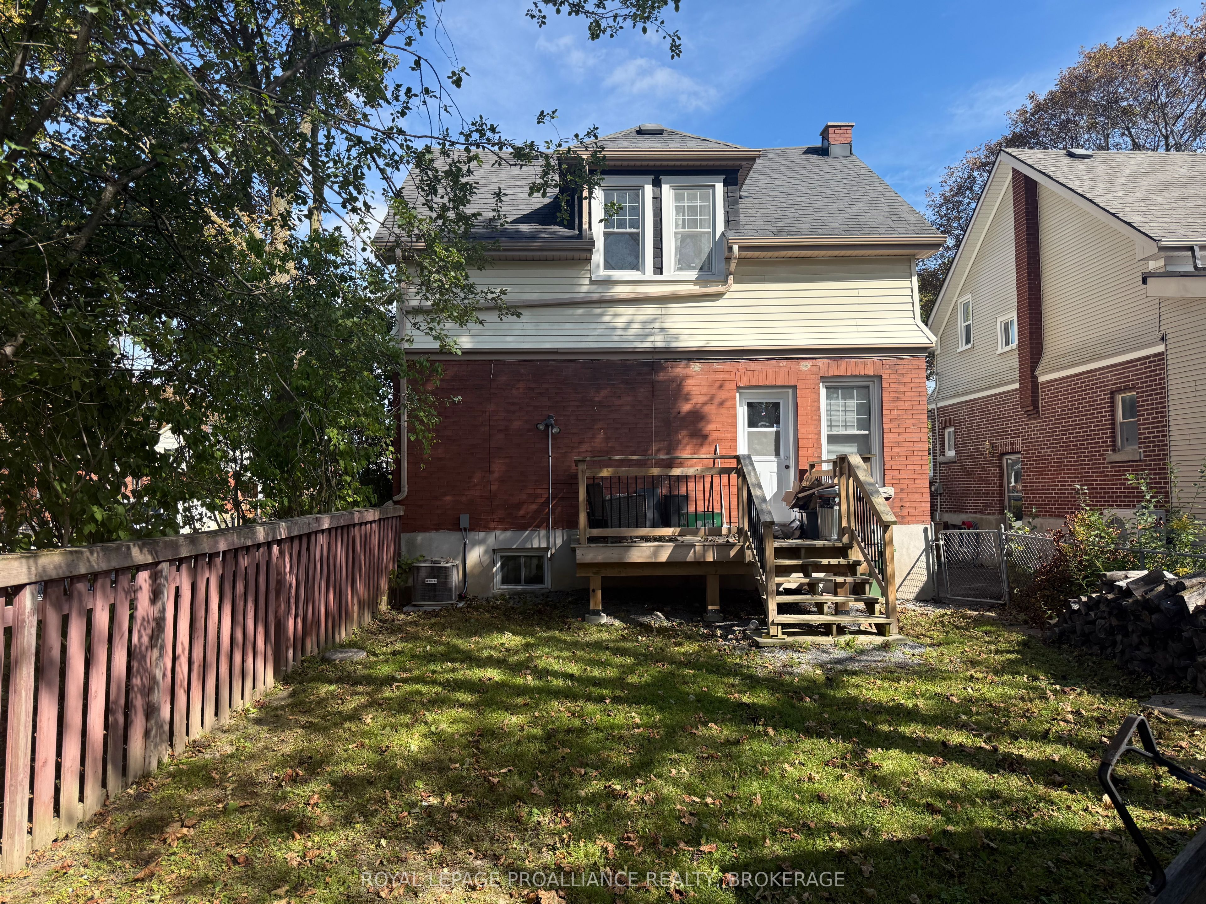 260 Collingwood Street Property Photo 30