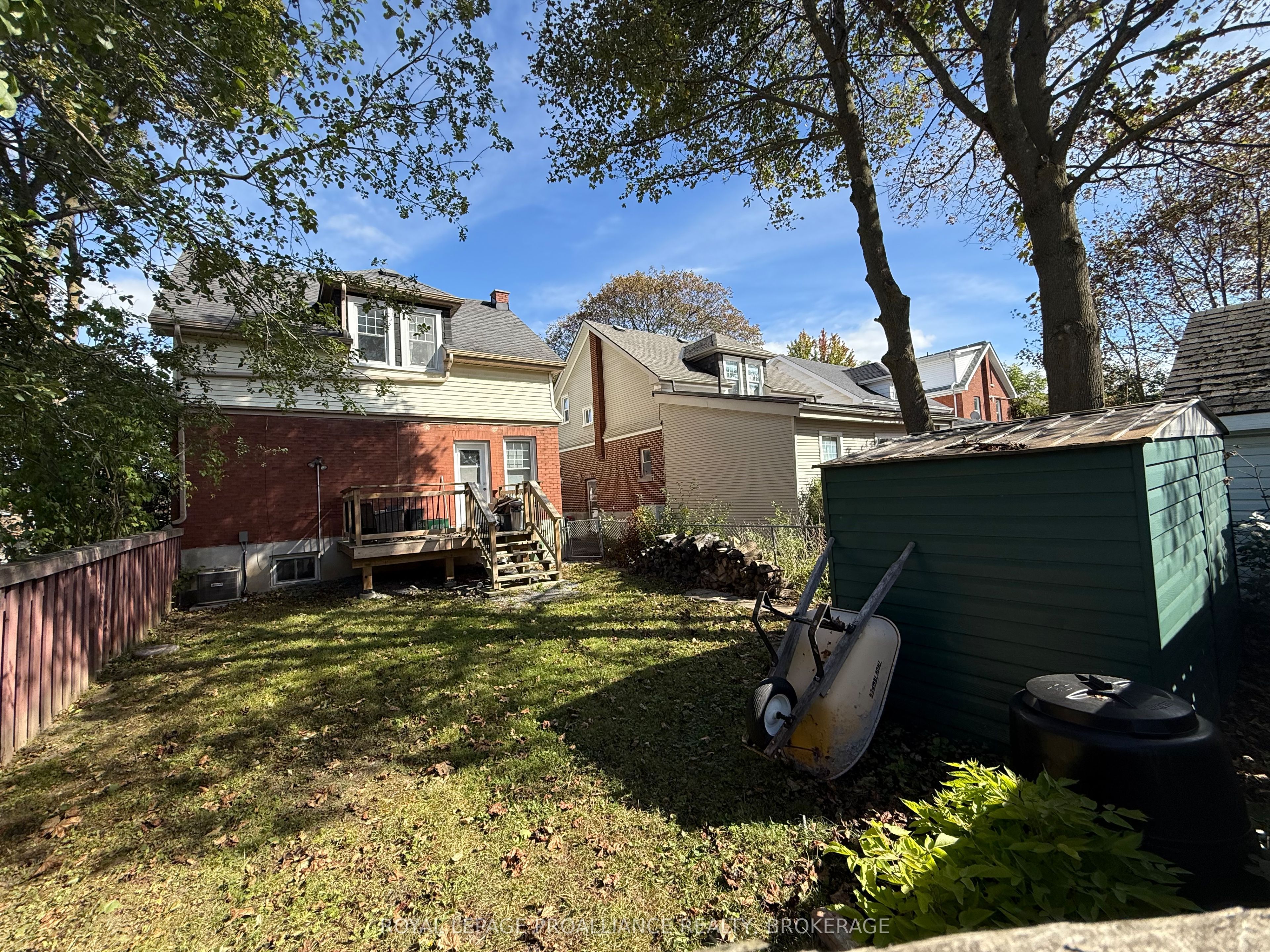 260 Collingwood Street Property Photo 31