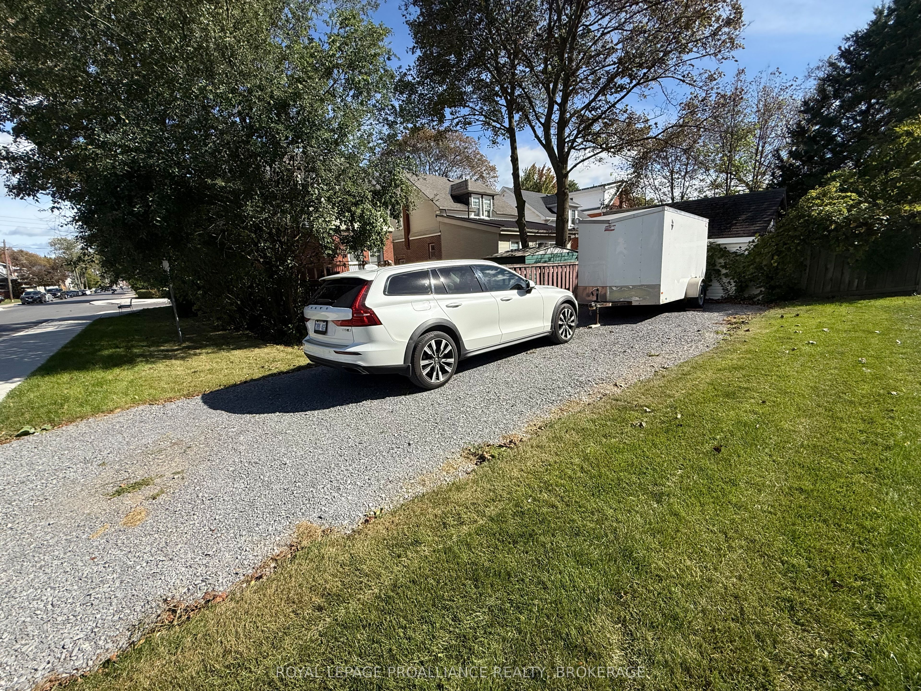260 Collingwood Street Property Photo 32