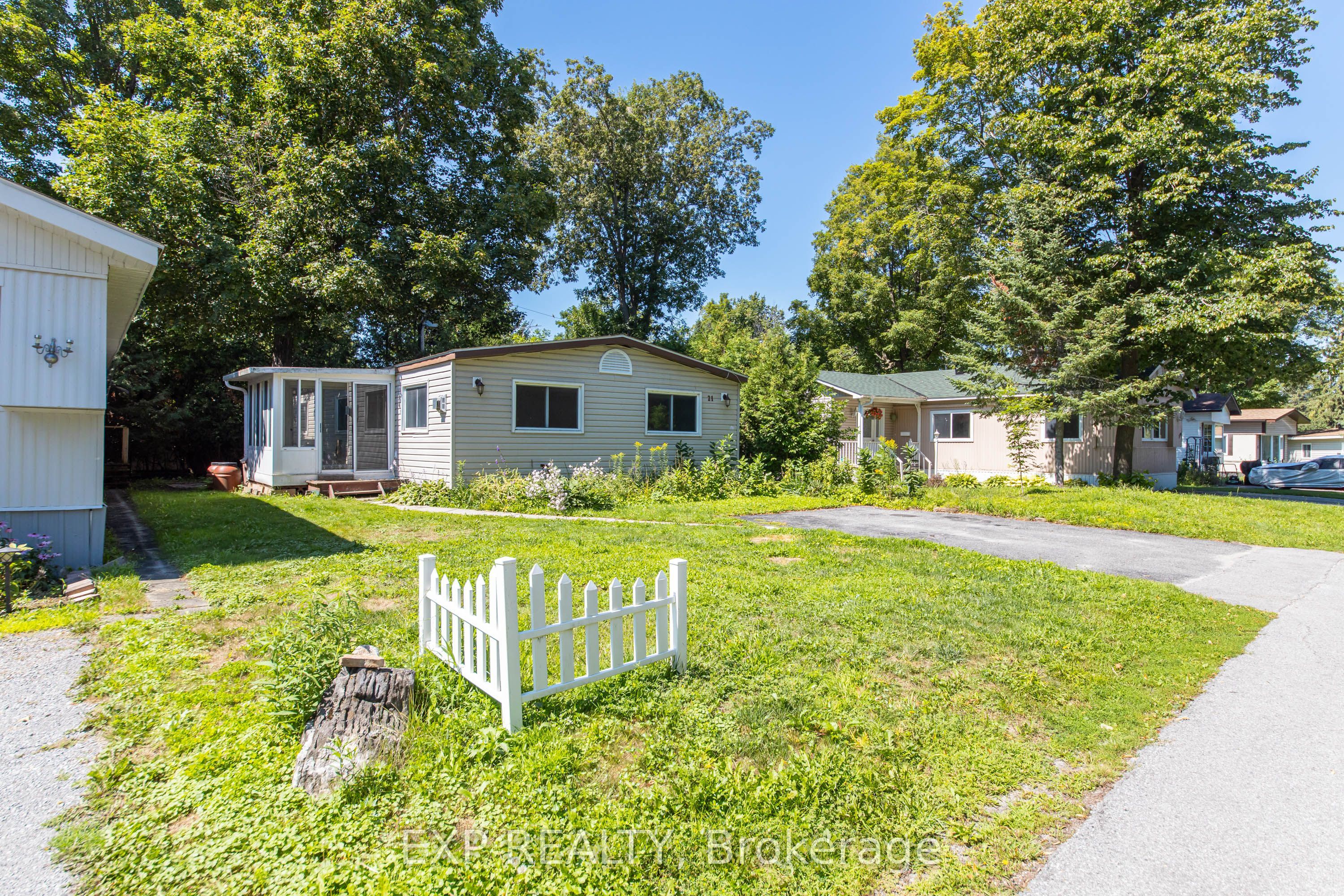 21 Maplewood Avenue Property Photo 1