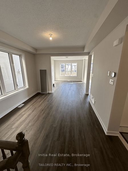 202 Gibbous Place Property Photo 3