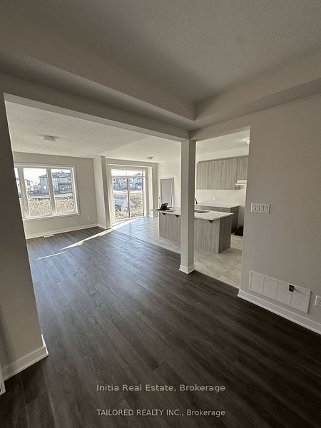 202 Gibbous Place Property Photo 4