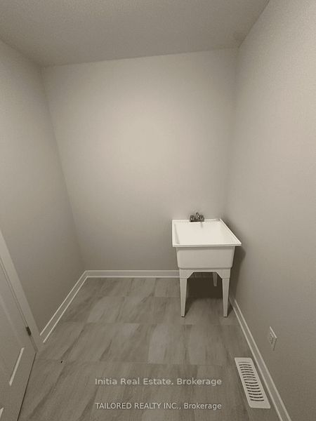 202 Gibbous Place Property Photo 25
