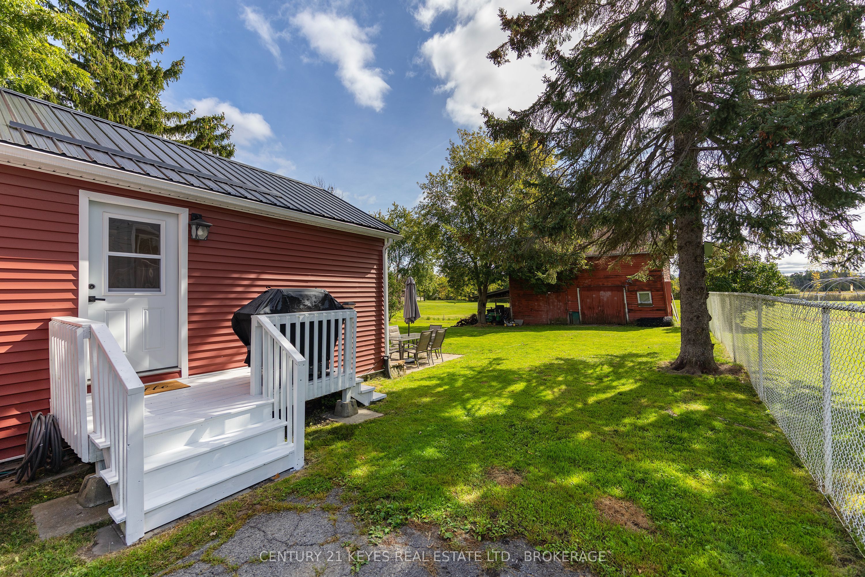 15 Railway Street Property Photo 4