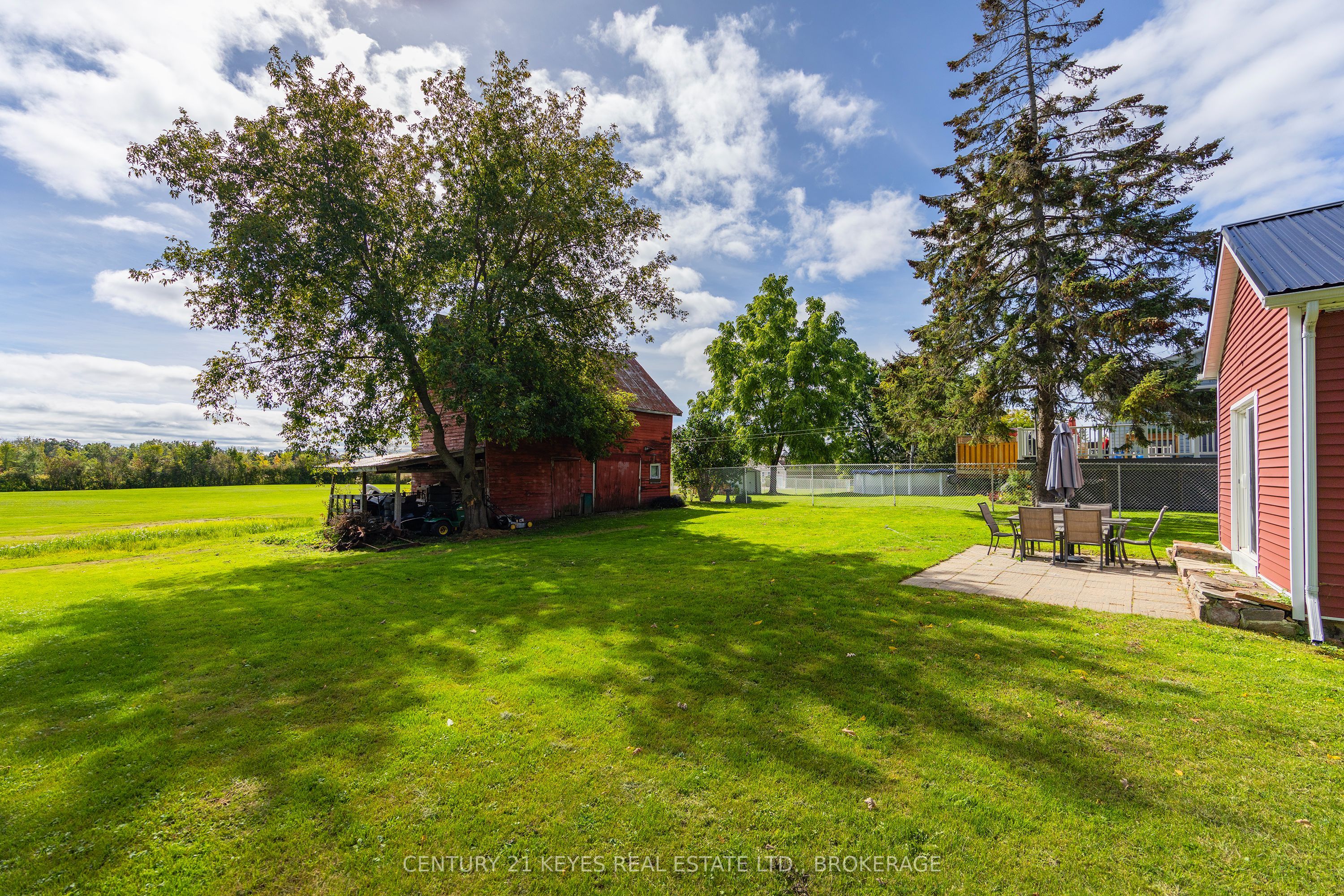 15 Railway Street Property Photo 6
