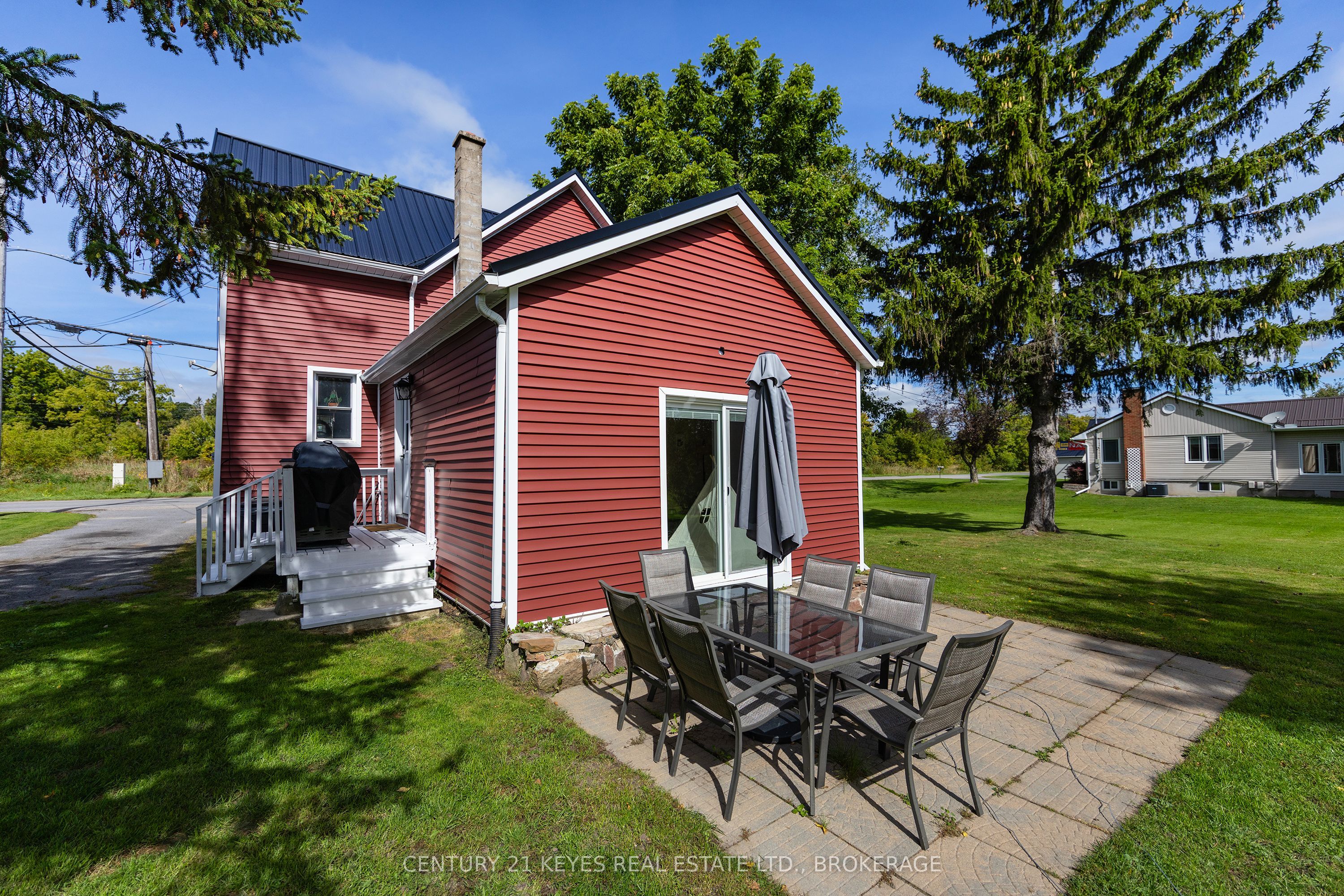 15 Railway Street Property Photo 7