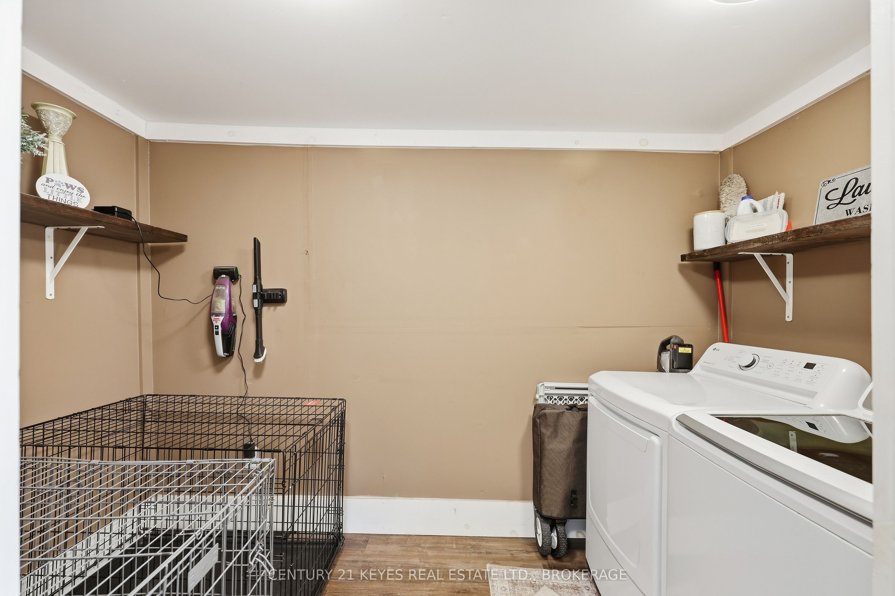 15 Railway Street Property Photo 17
