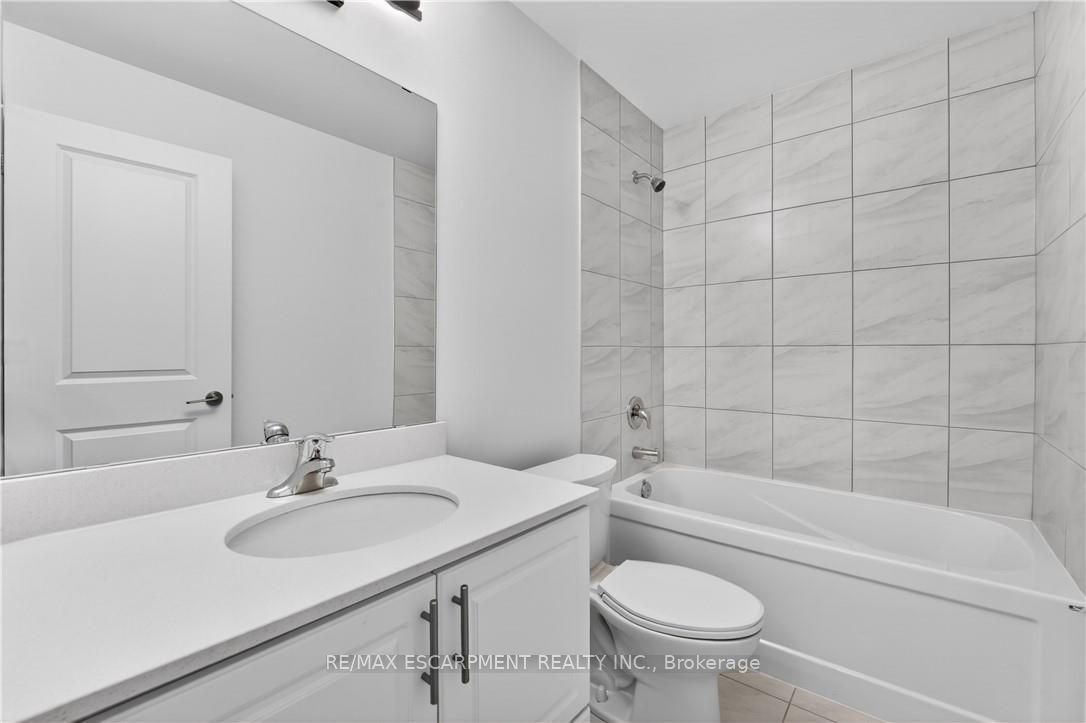 461 Green Road 211 Property Photo 7