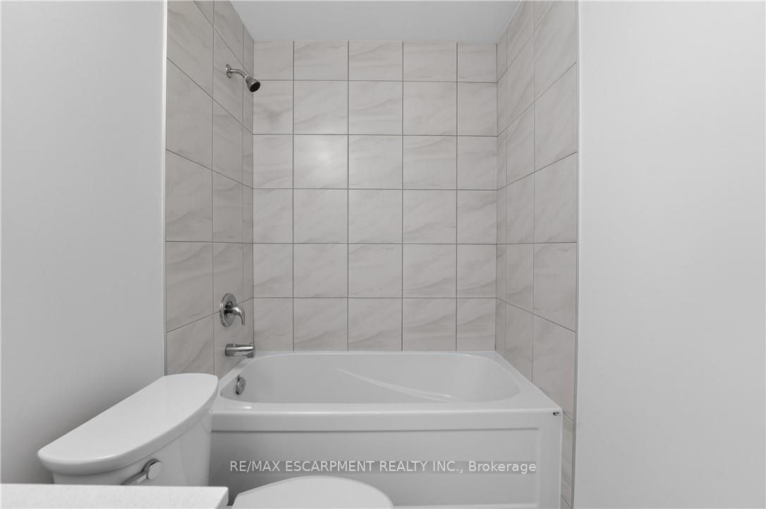 461 Green Road 211 Property Photo 8