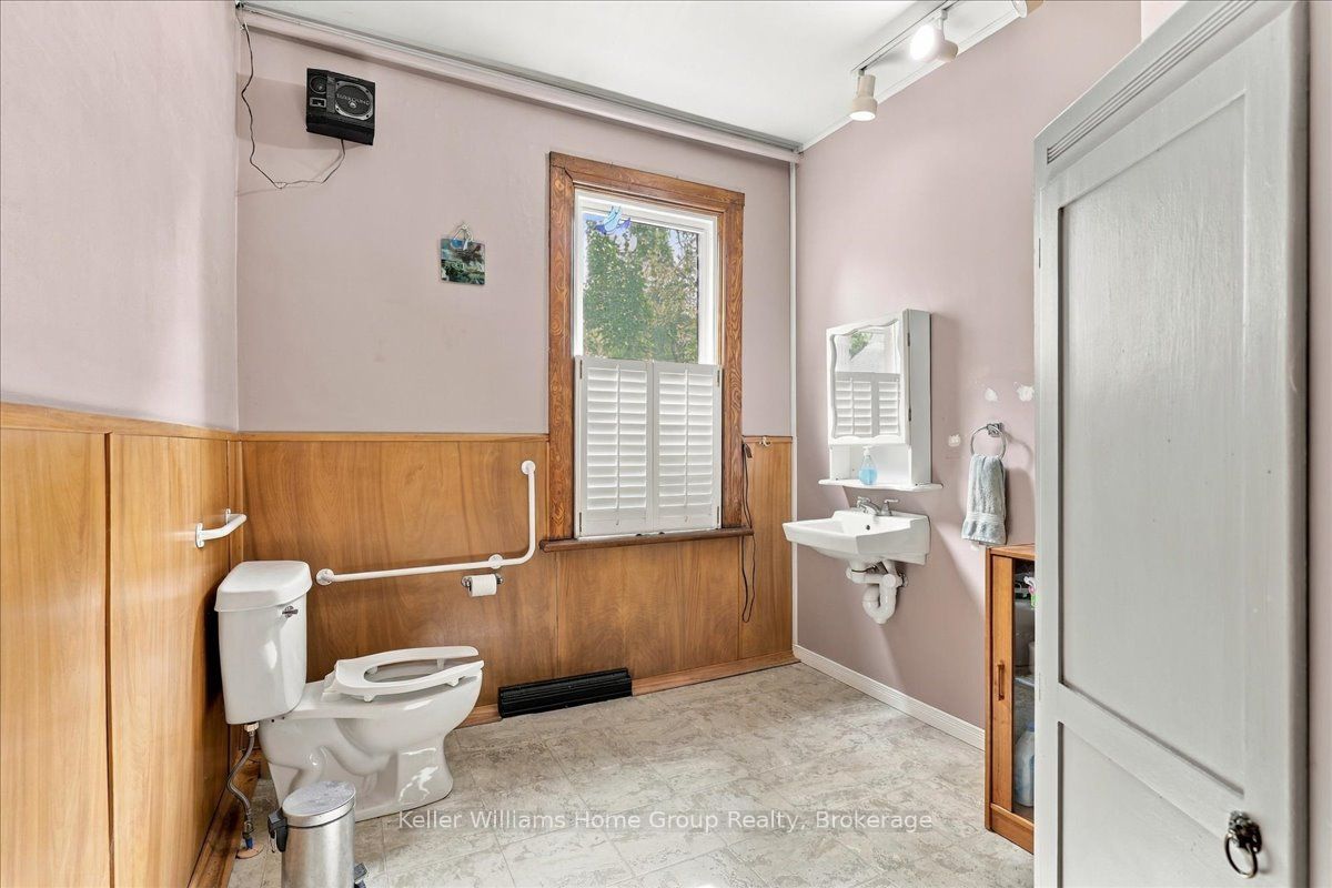 401 Laurel Street Property Photo 21