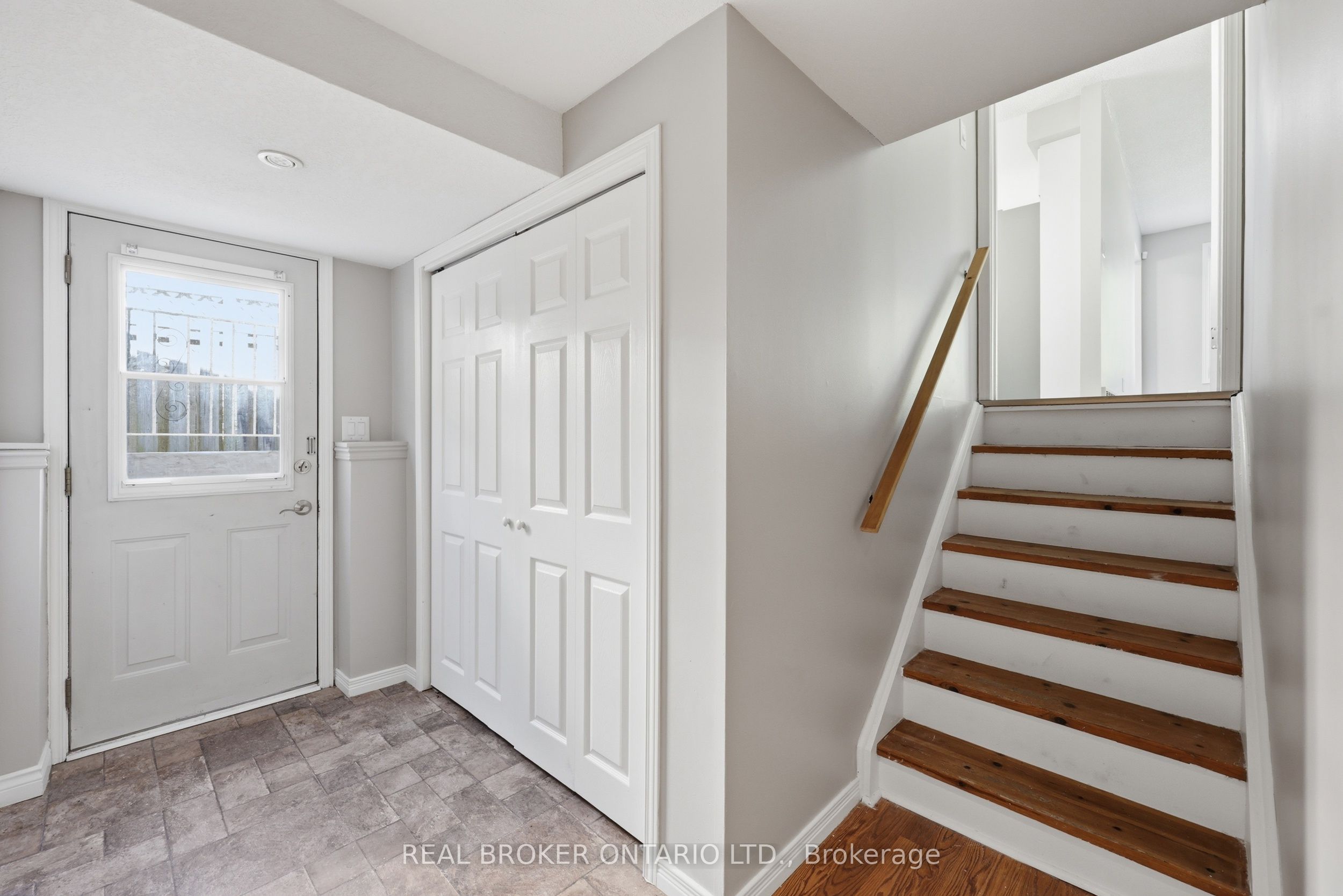 42 Terrace Avenue Property Photo 22