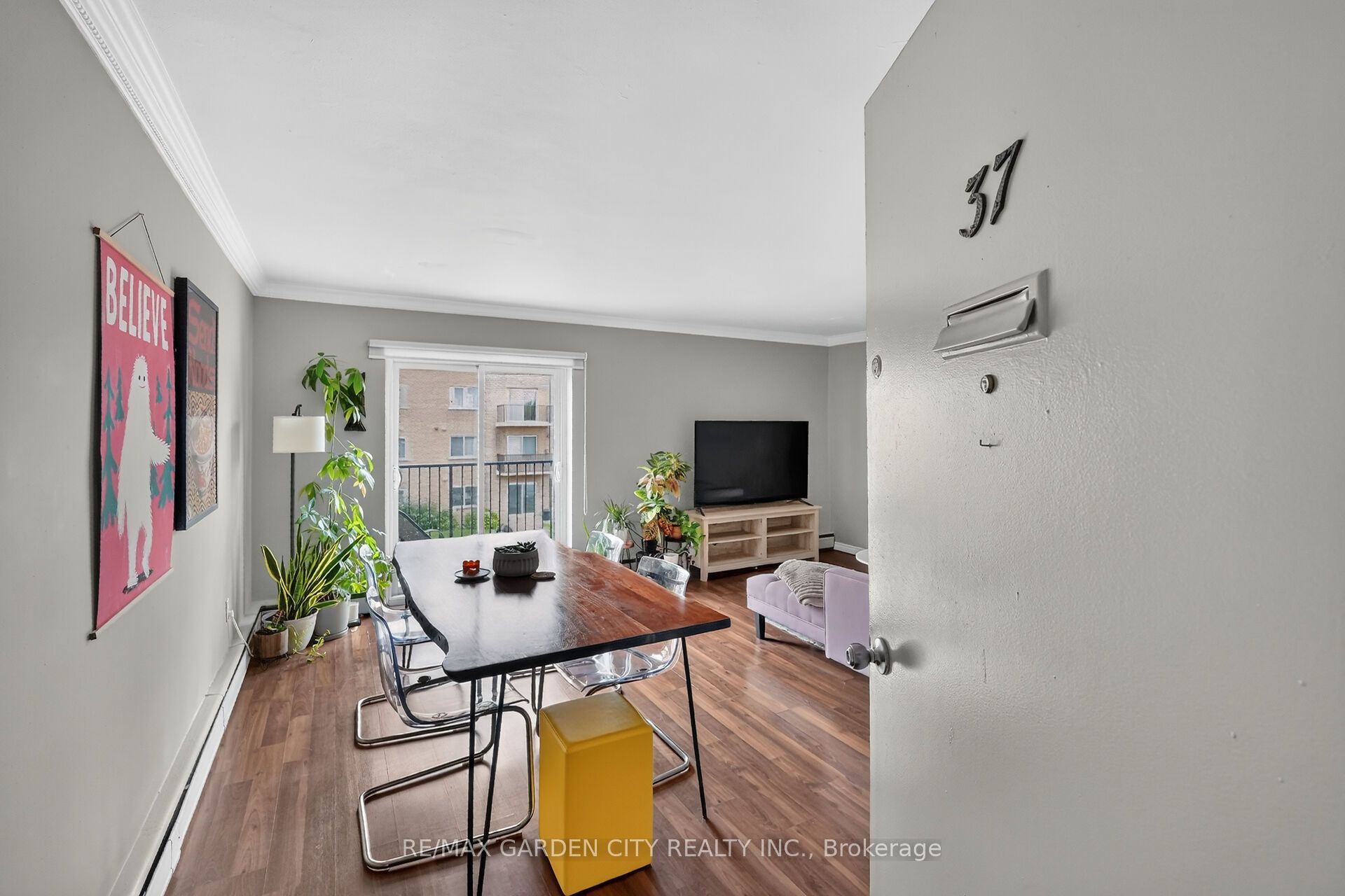 452 Carlton Street S 37 Property Photo 5